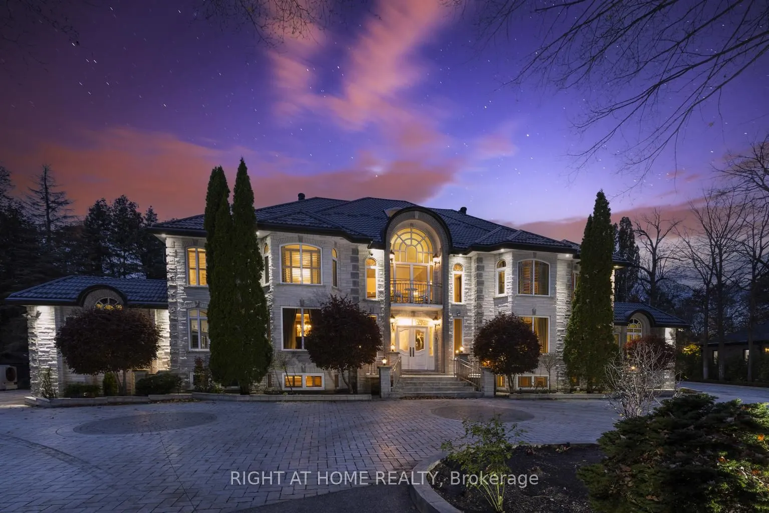 38 Sugarbush Court E