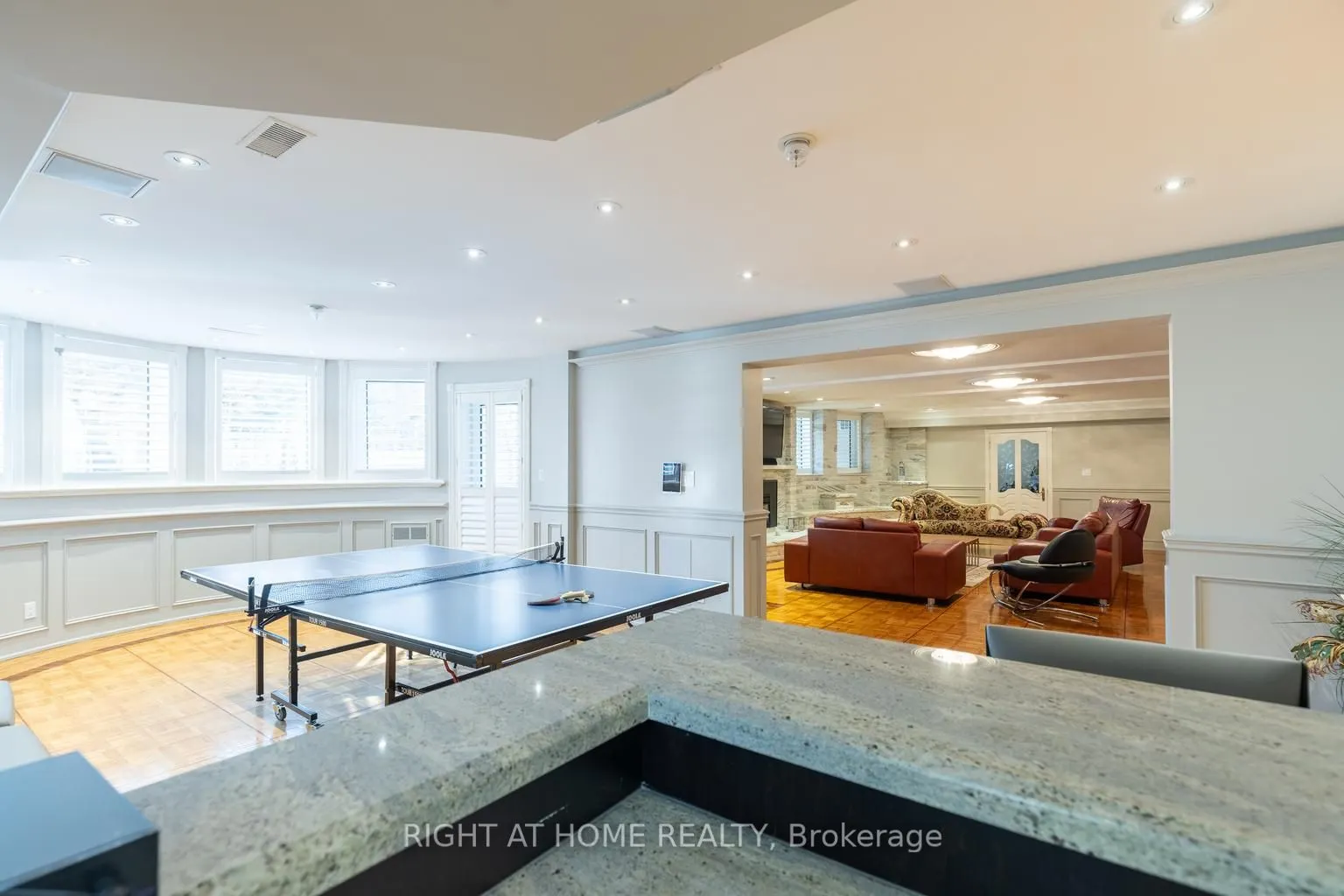 38 Sugarbush Court E