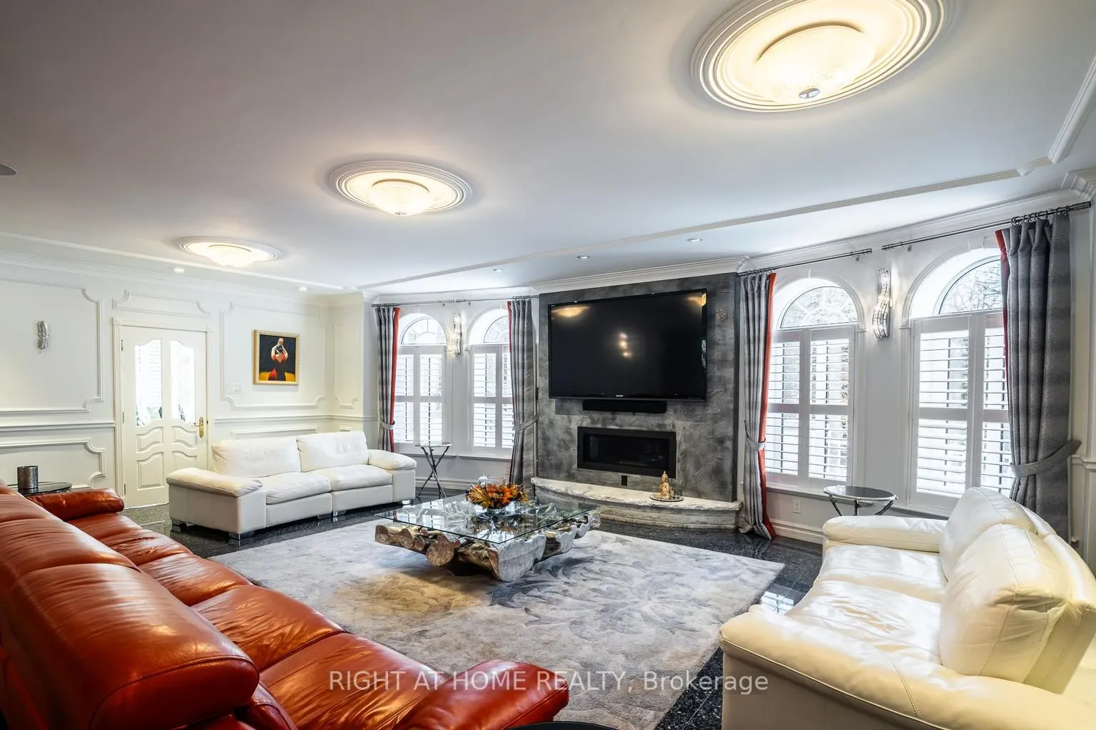 38 Sugarbush Court E