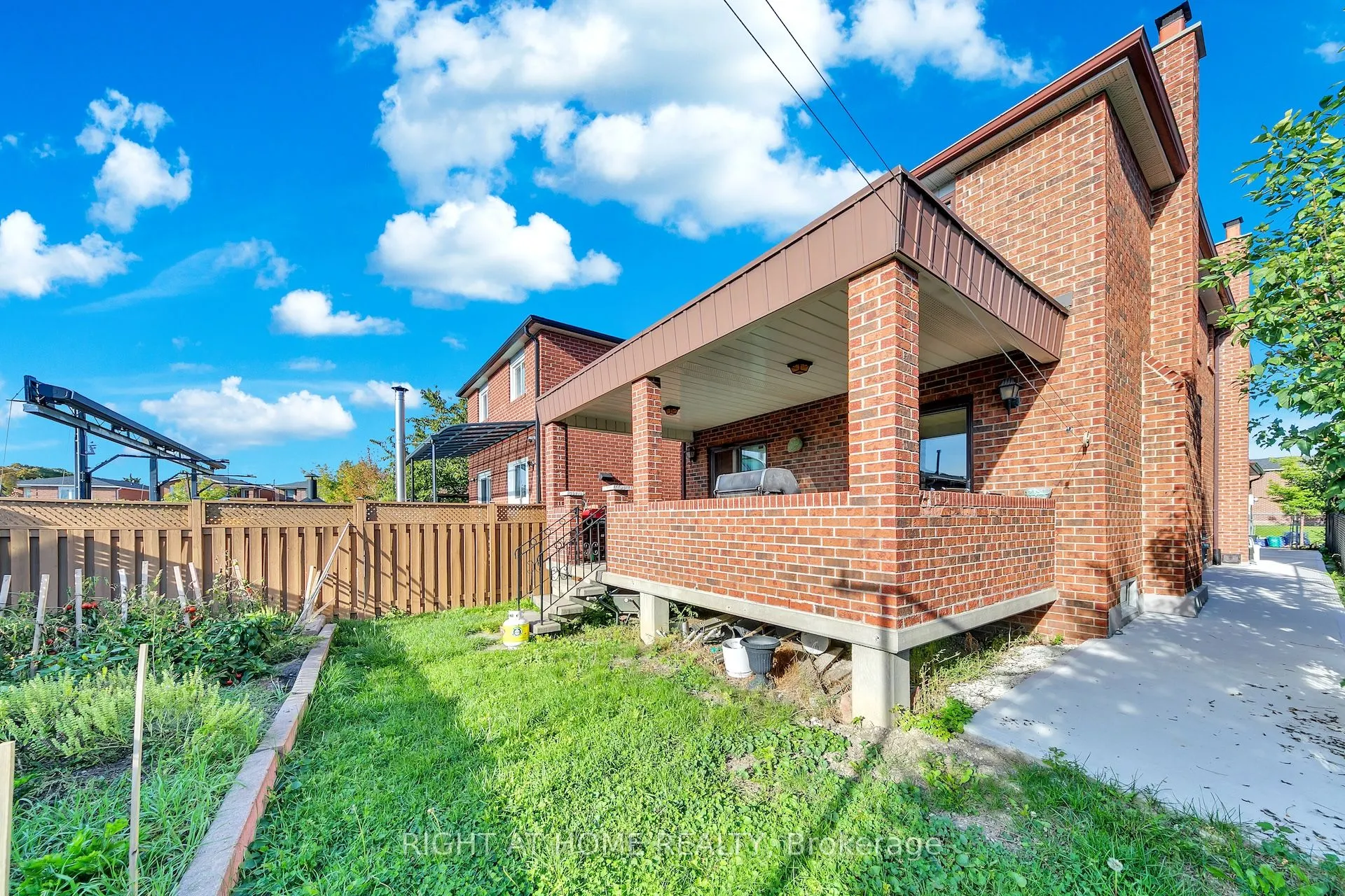 8 Terra Road