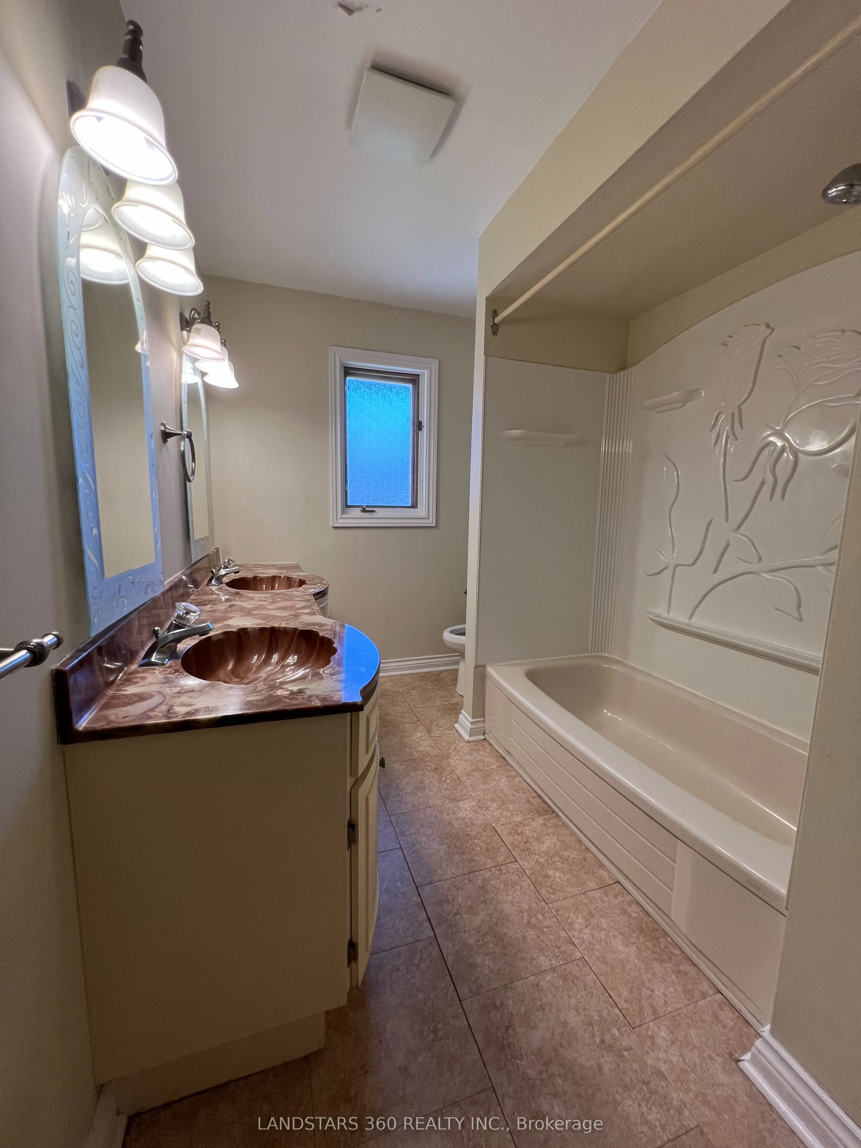 299 Lakeview Boulevard, #Upper