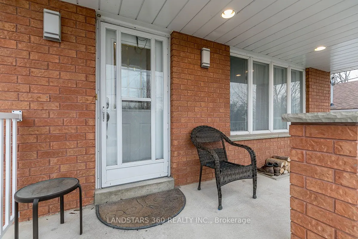 299 Lakeview Boulevard, #Upper