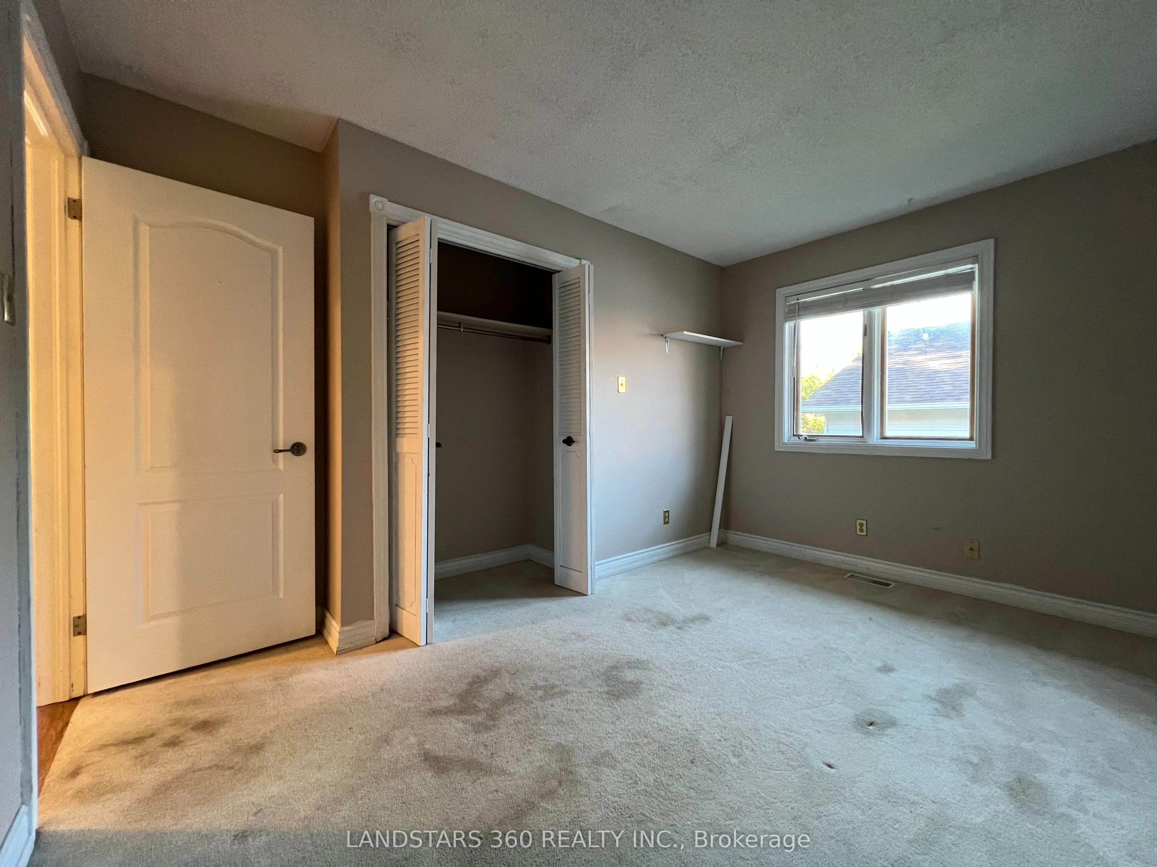 299 Lakeview Boulevard, #Upper