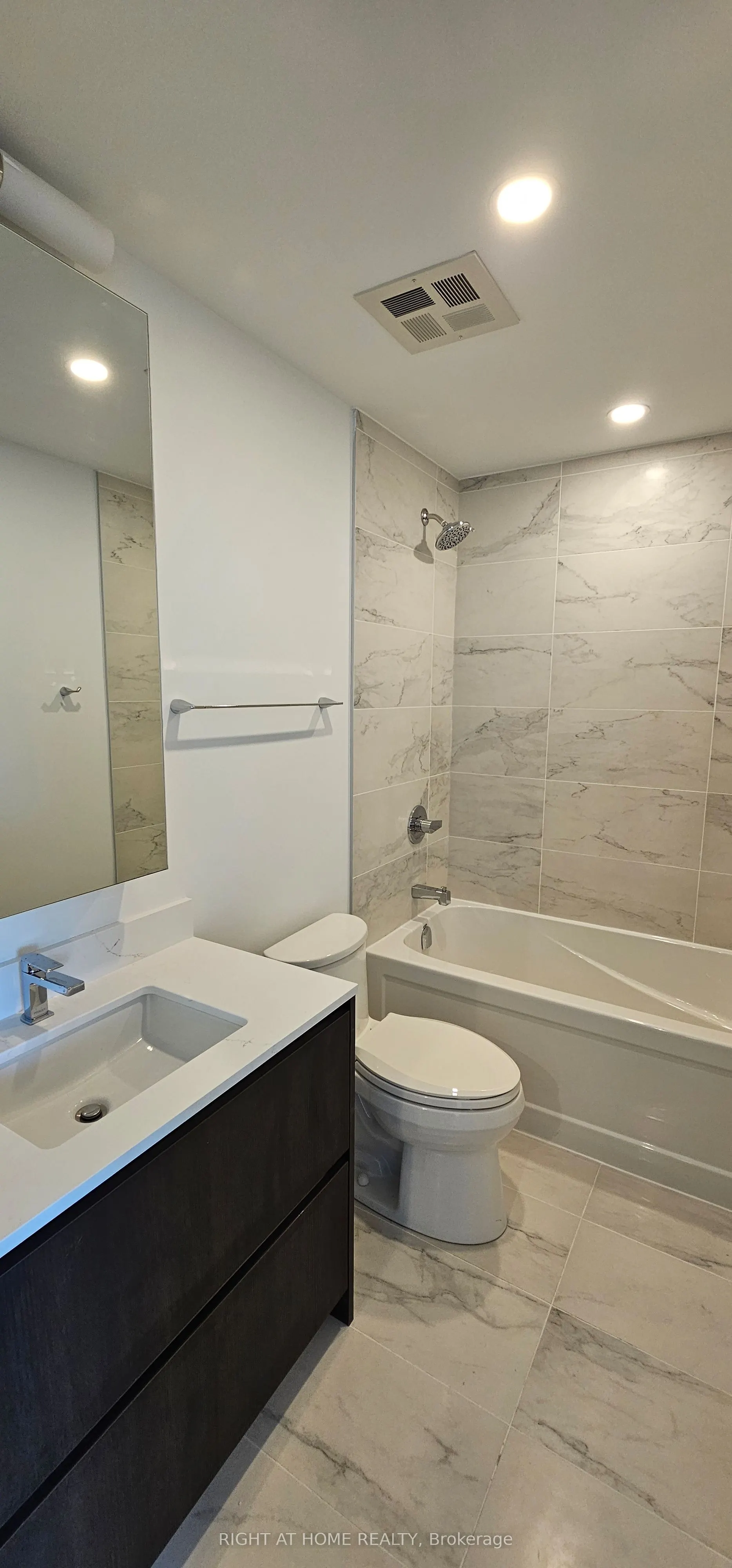 8188 Yonge Street, #720
