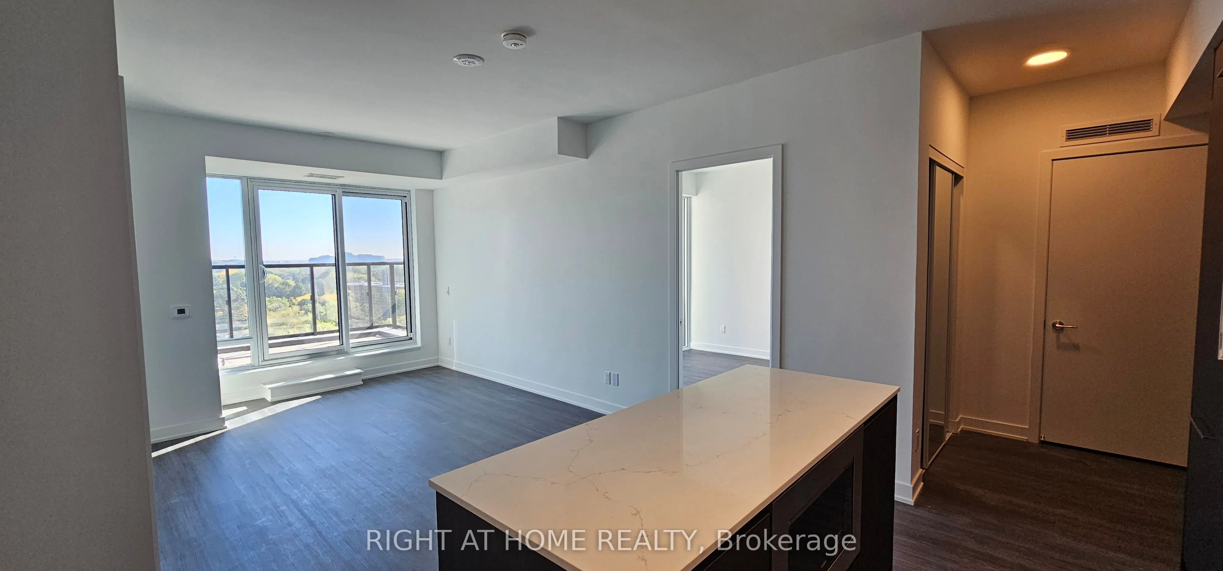 8188 Yonge Street, #720
