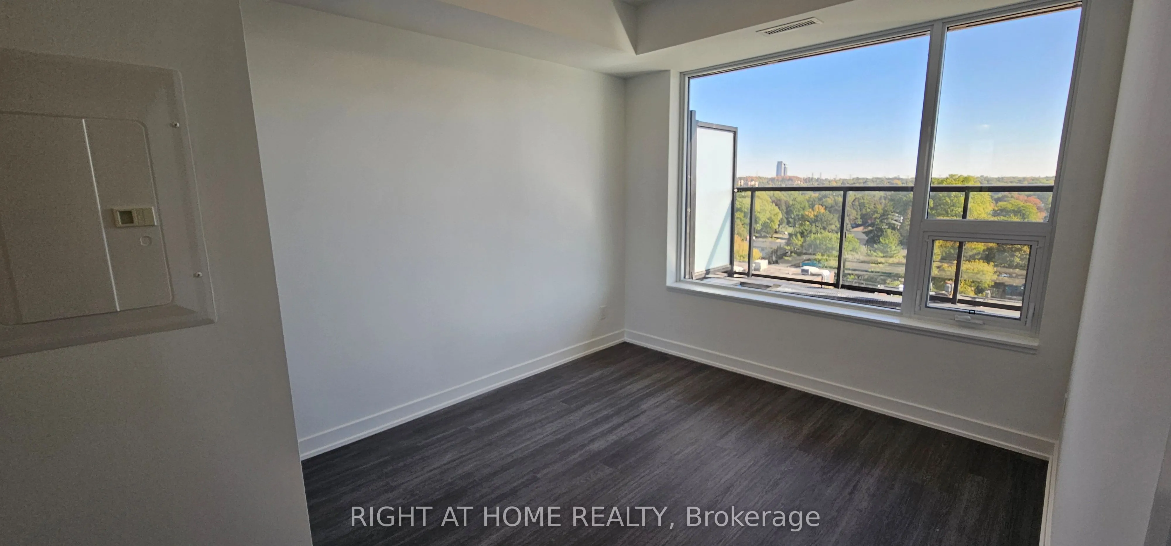 8188 Yonge Street, #720