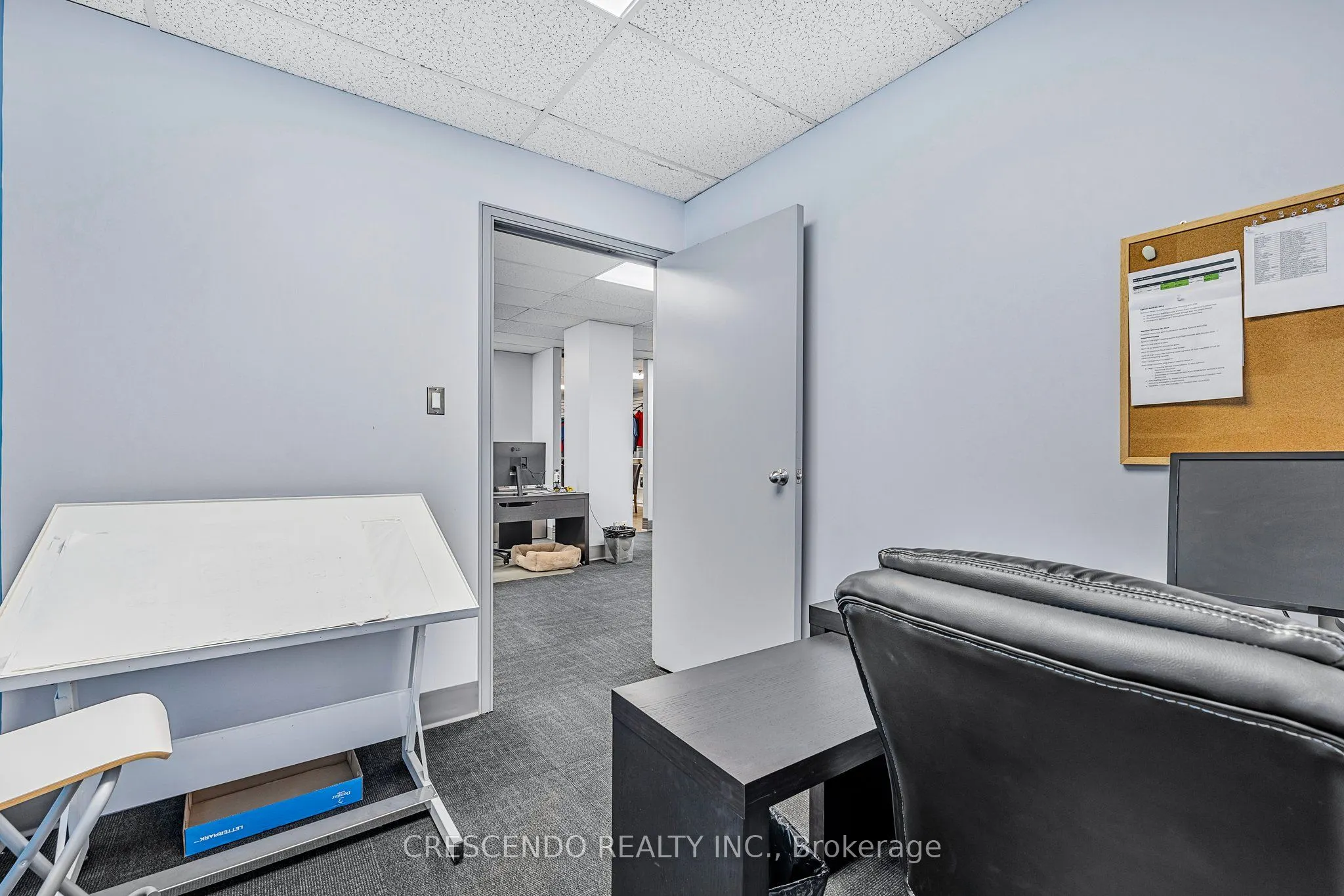 7050 Weston Road, #240