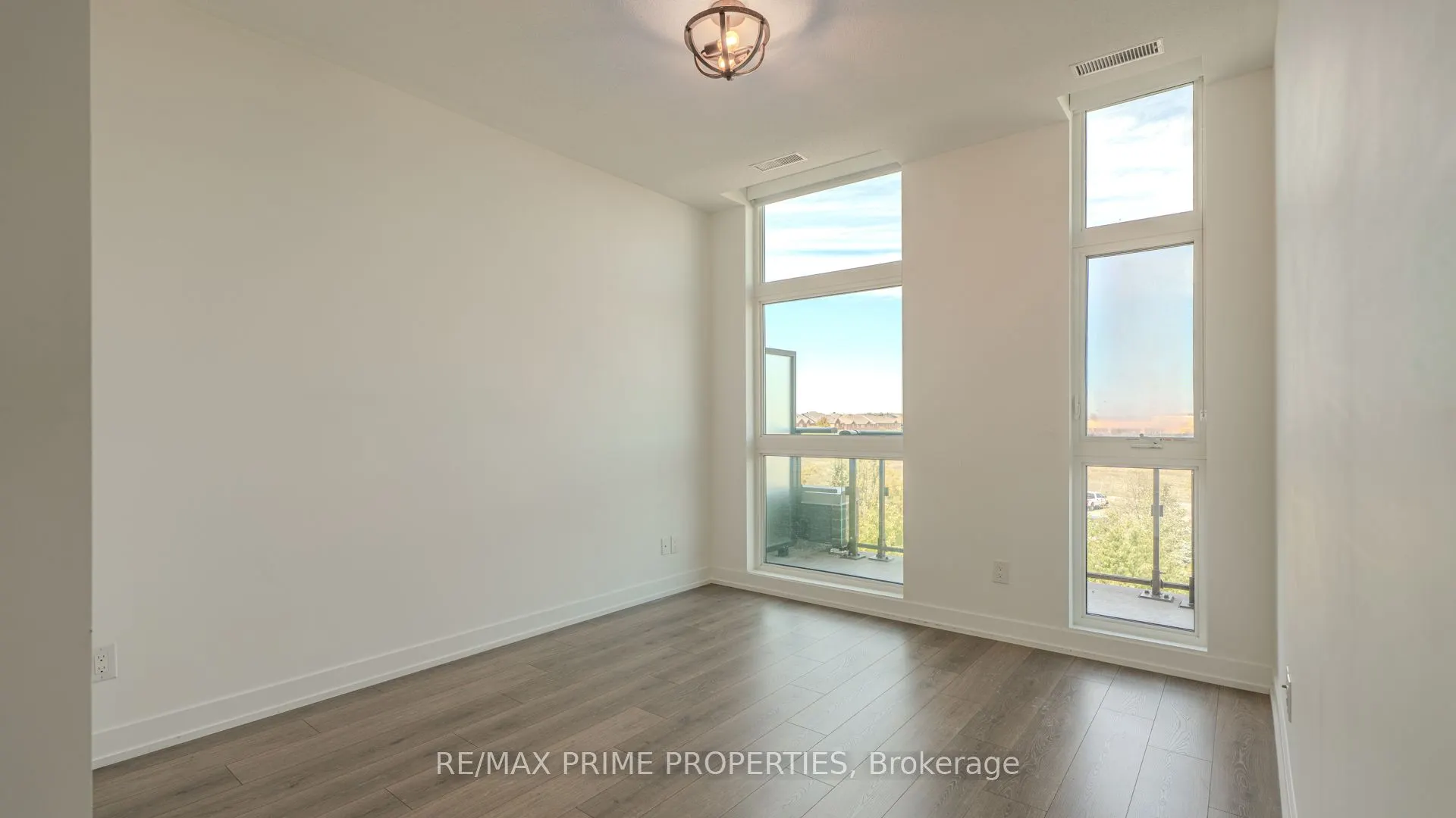 1709 Bur Oak Avenue, #501