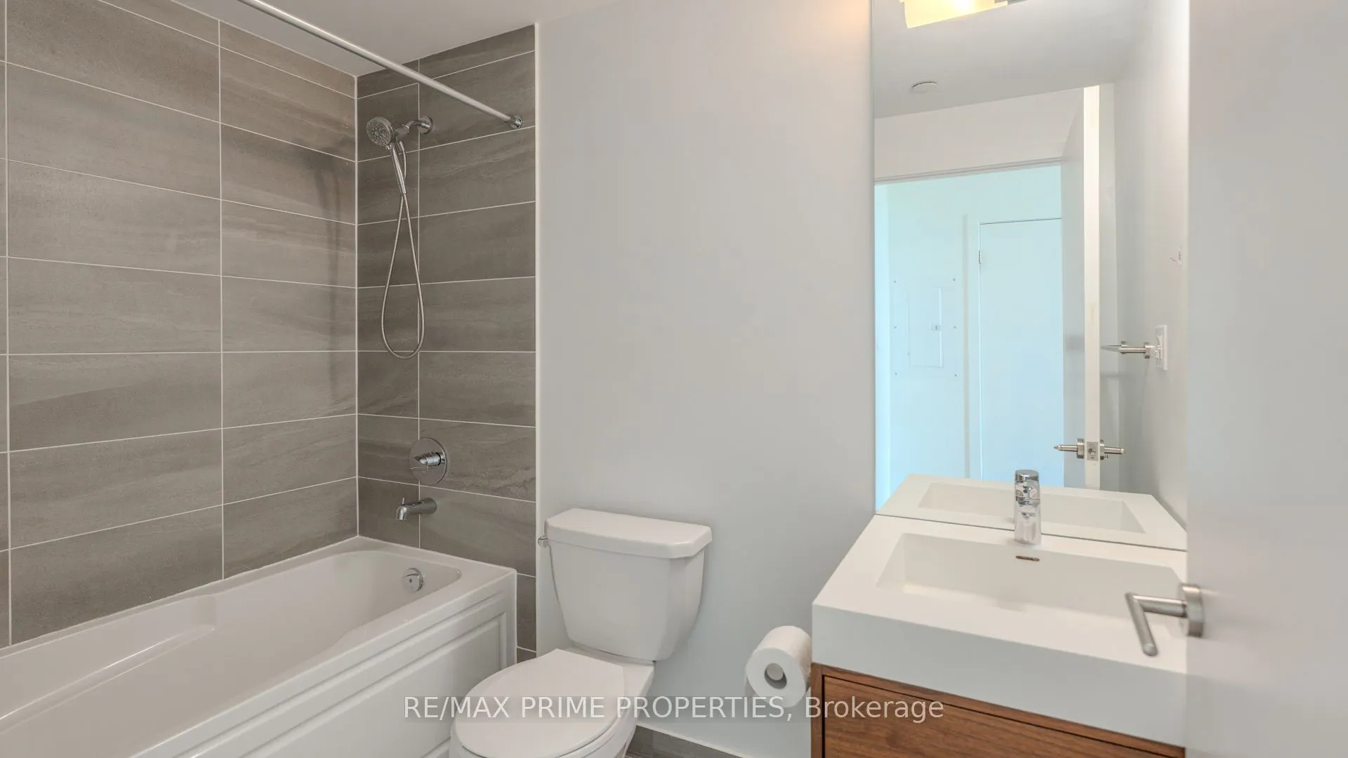 1709 Bur Oak Avenue, #501