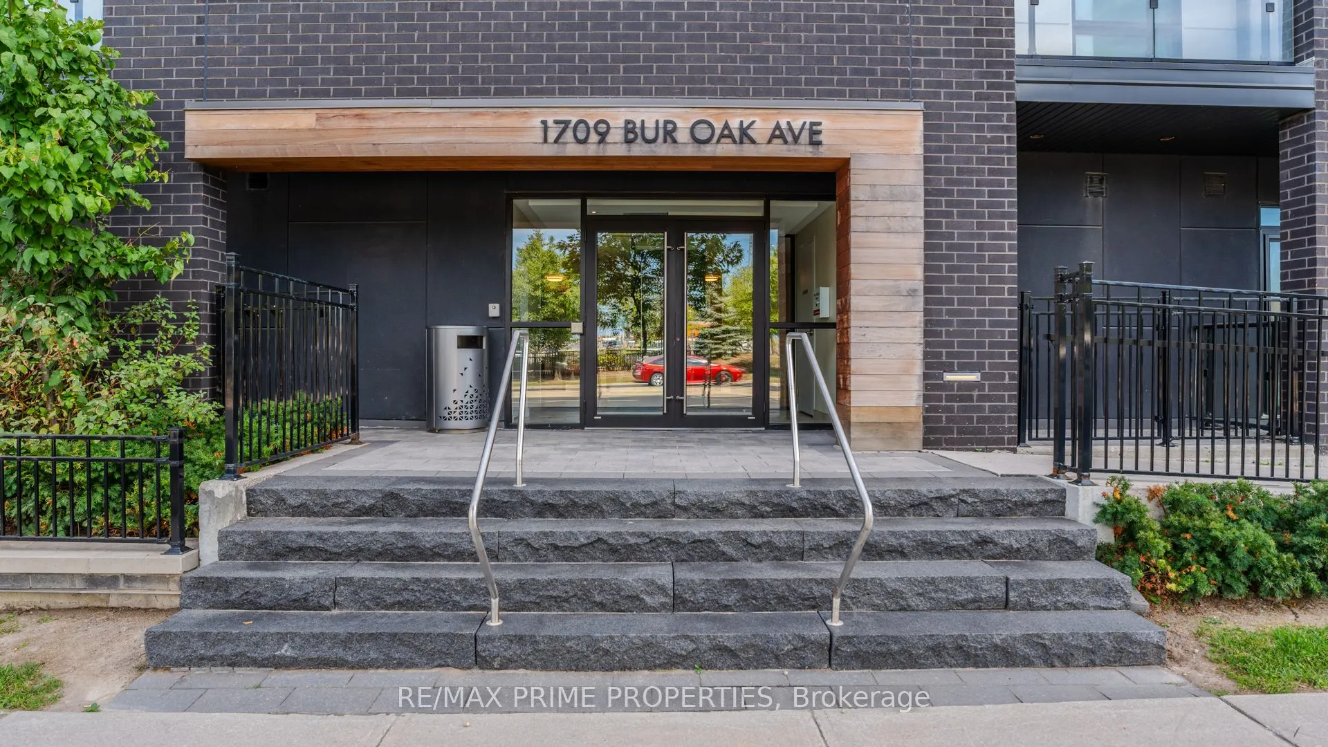 1709 Bur Oak Avenue, #501