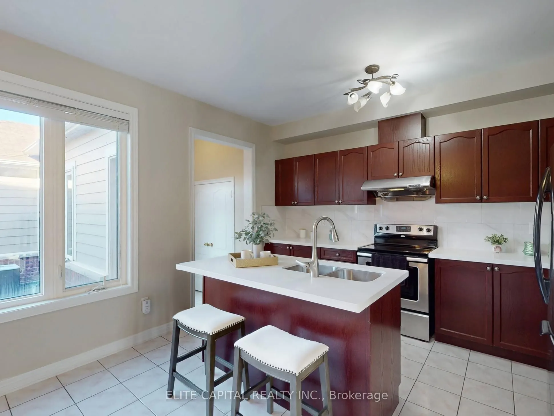 28 Ivory Silk Drive