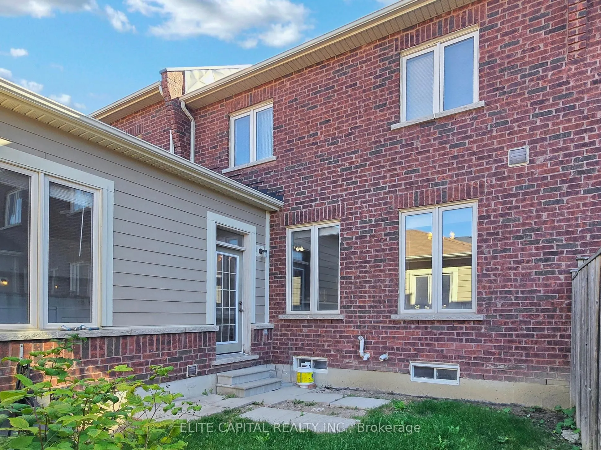 28 Ivory Silk Drive