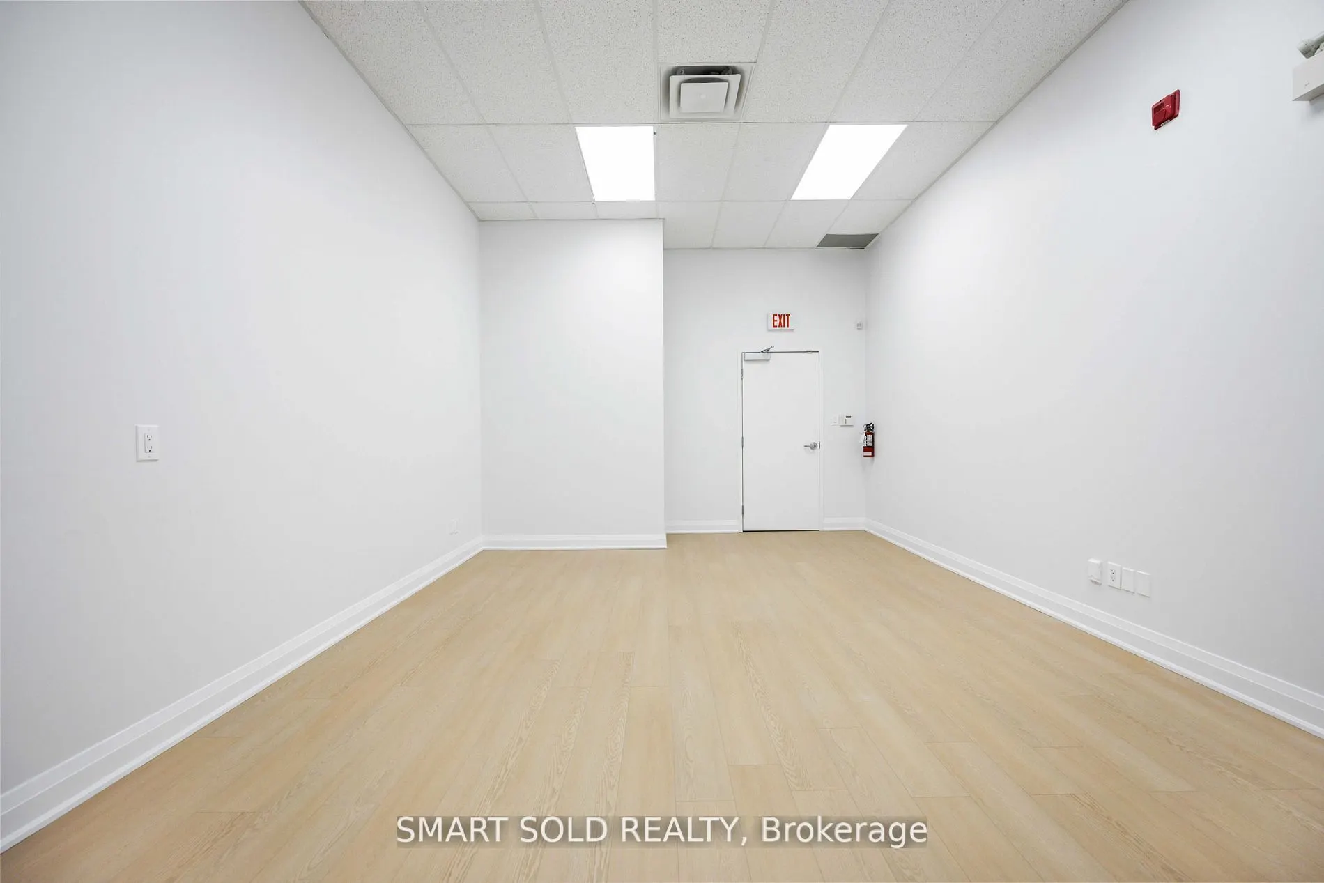 8787 Woodbine Avenue, #239