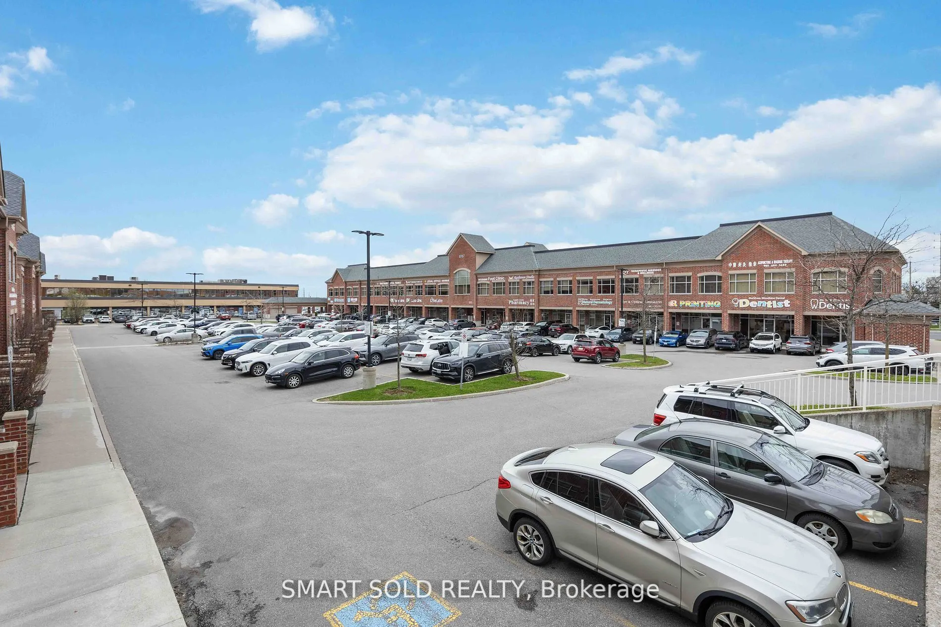 8787 Woodbine Avenue, #239