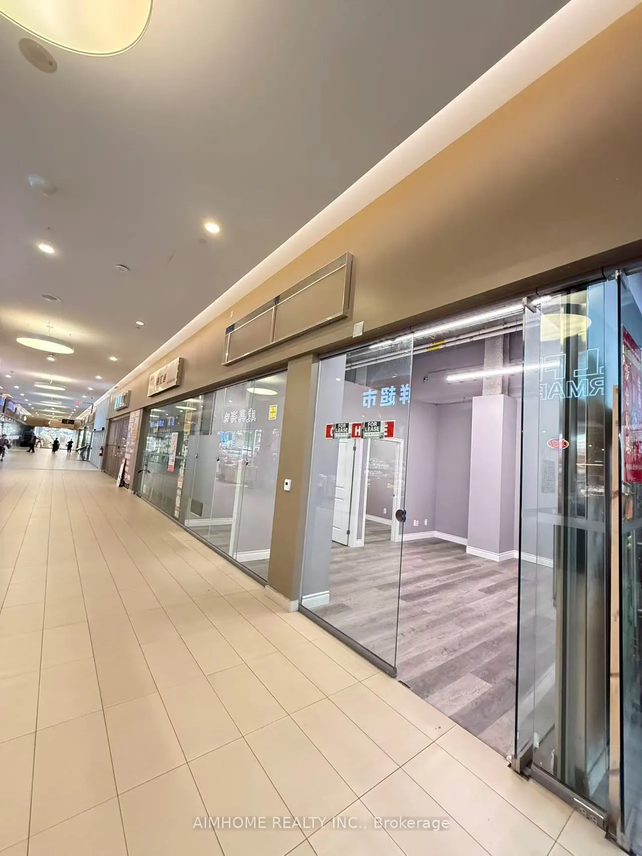 9390 WOODBINE Avenue, #1T M5