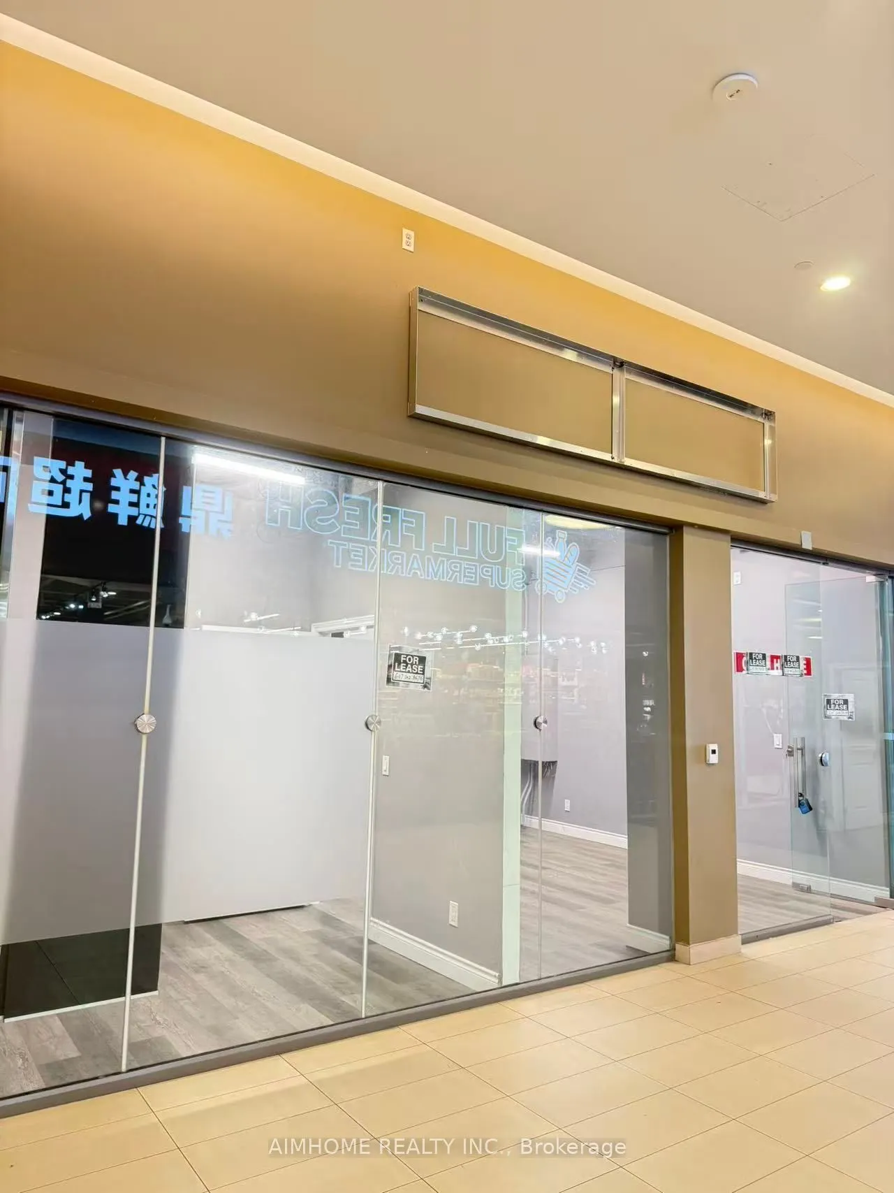 9390 WOODBINE Avenue, #1T M5