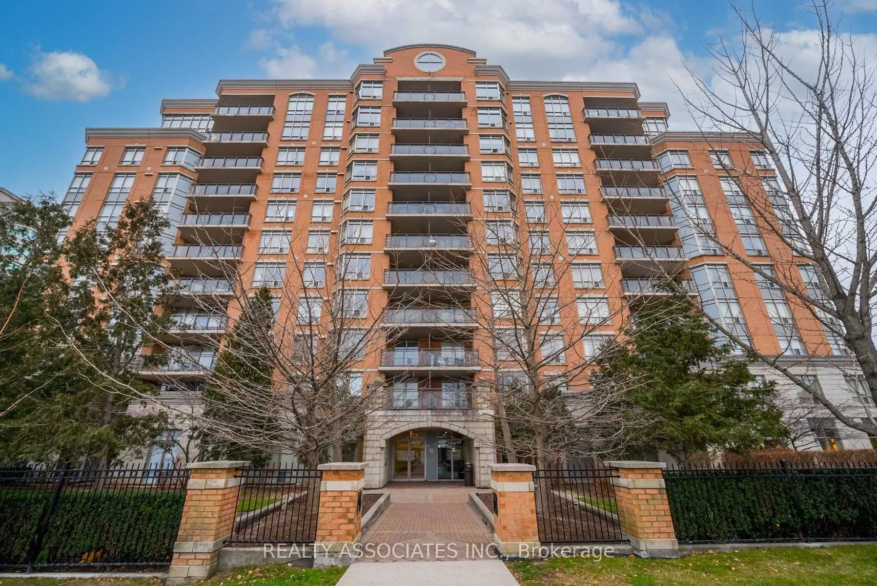 130 Pond Drive, #303