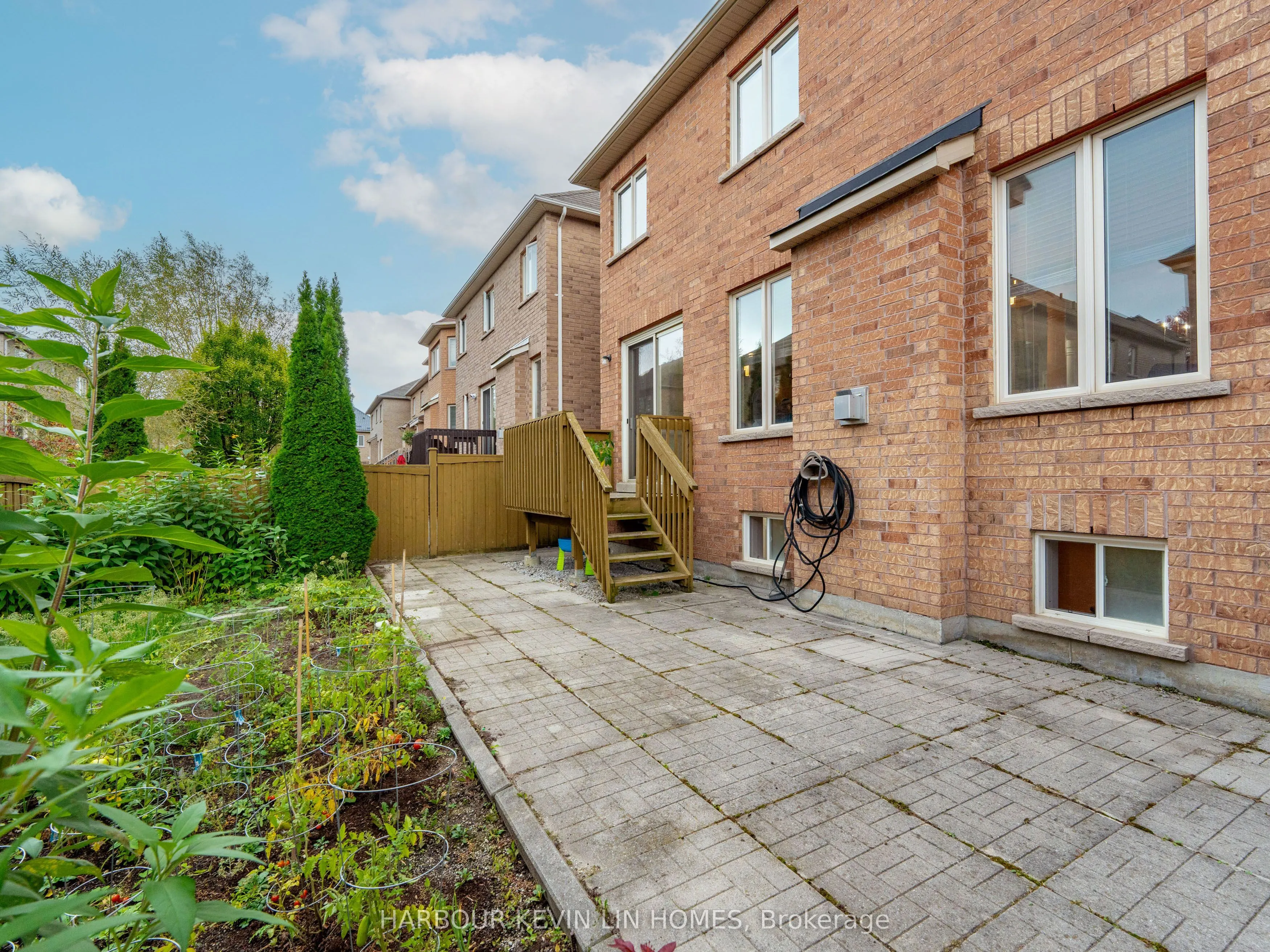 60 Seiffer Crescent