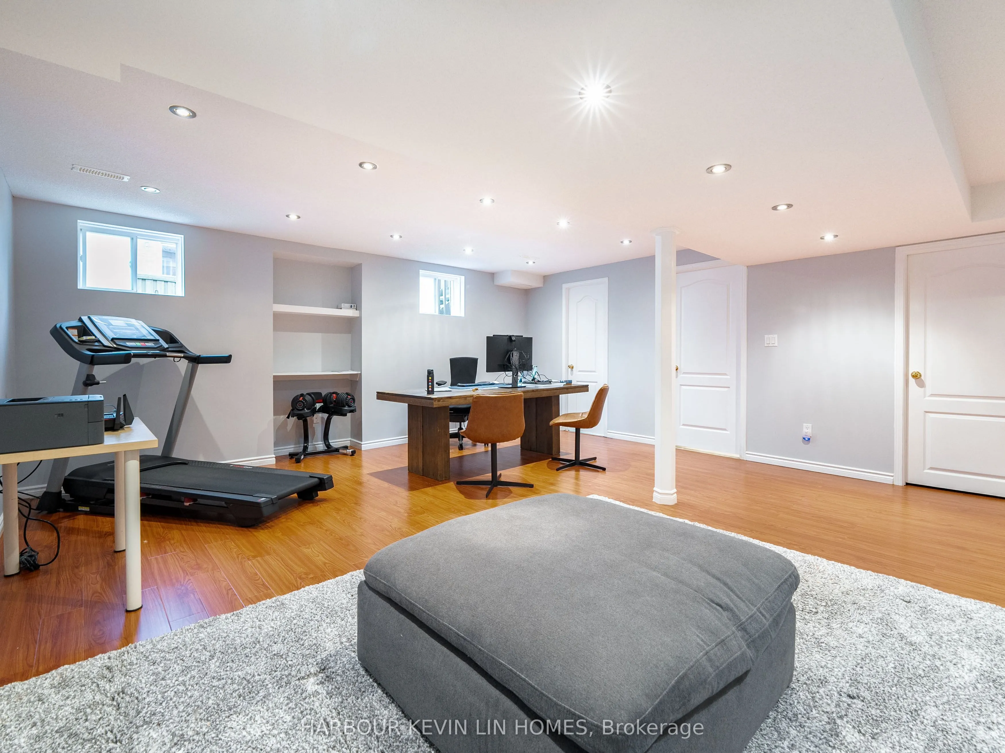 60 Seiffer Crescent