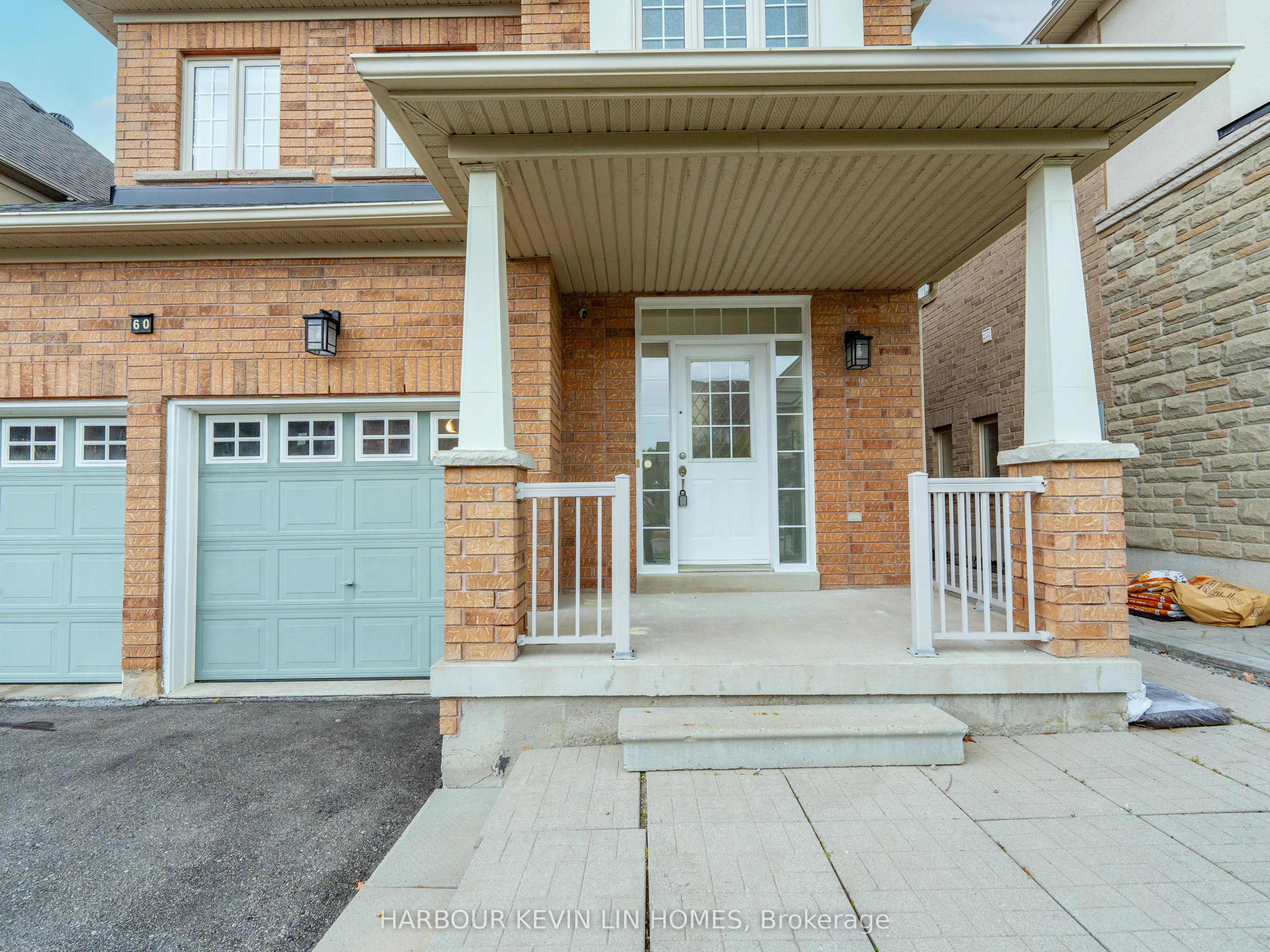 60 Seiffer Crescent