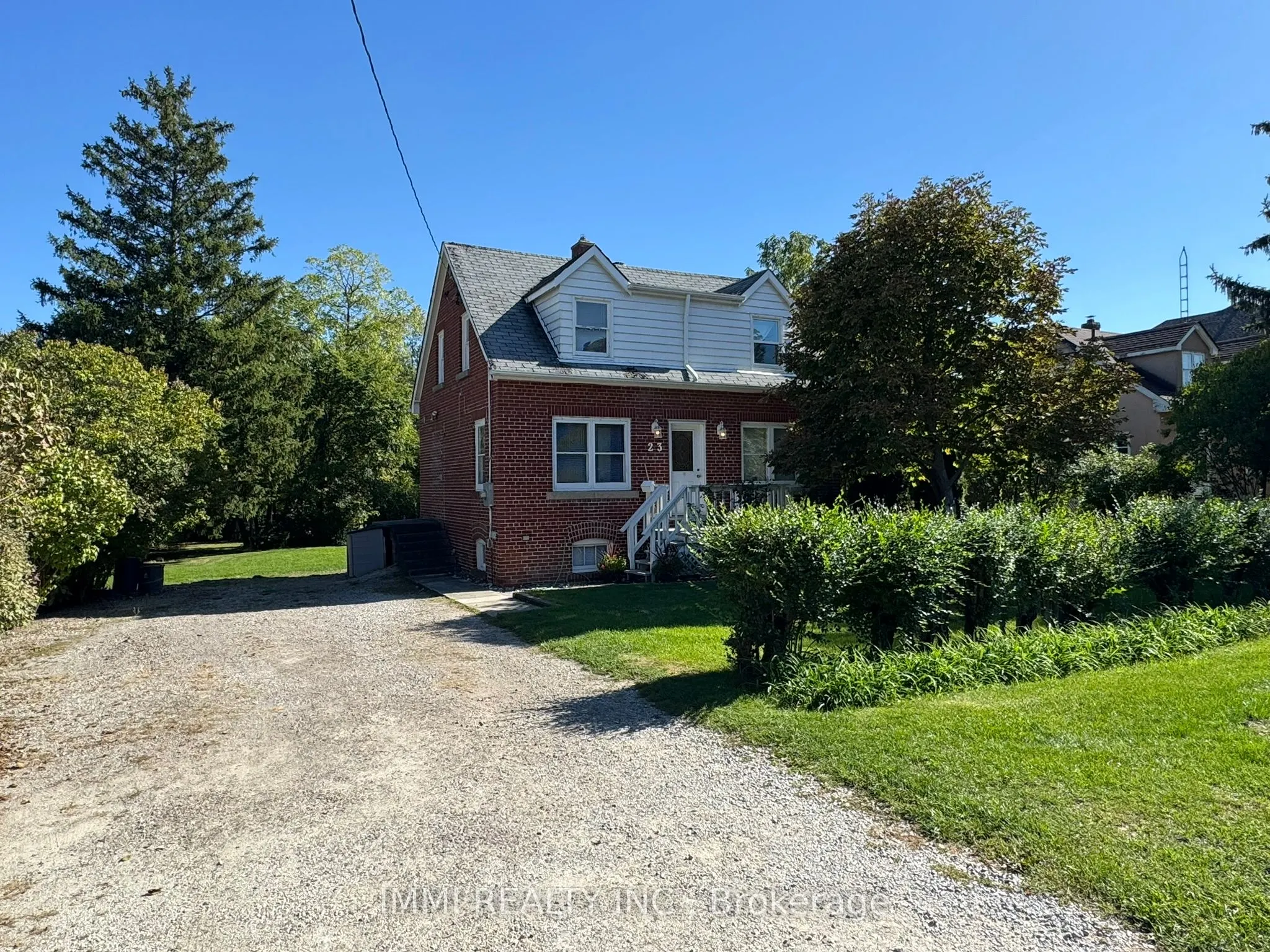 23 Yongeview Avenue