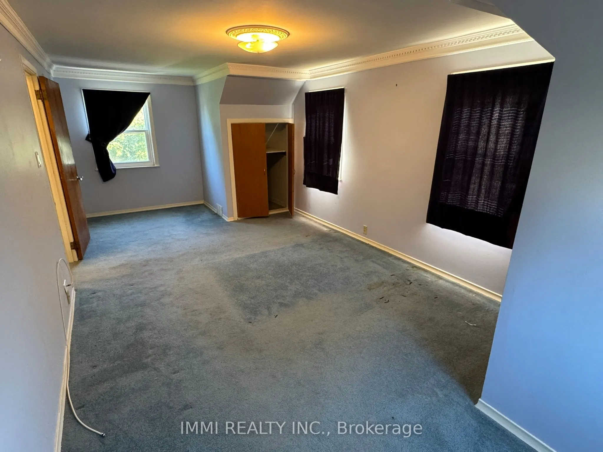 23 Yongeview Avenue