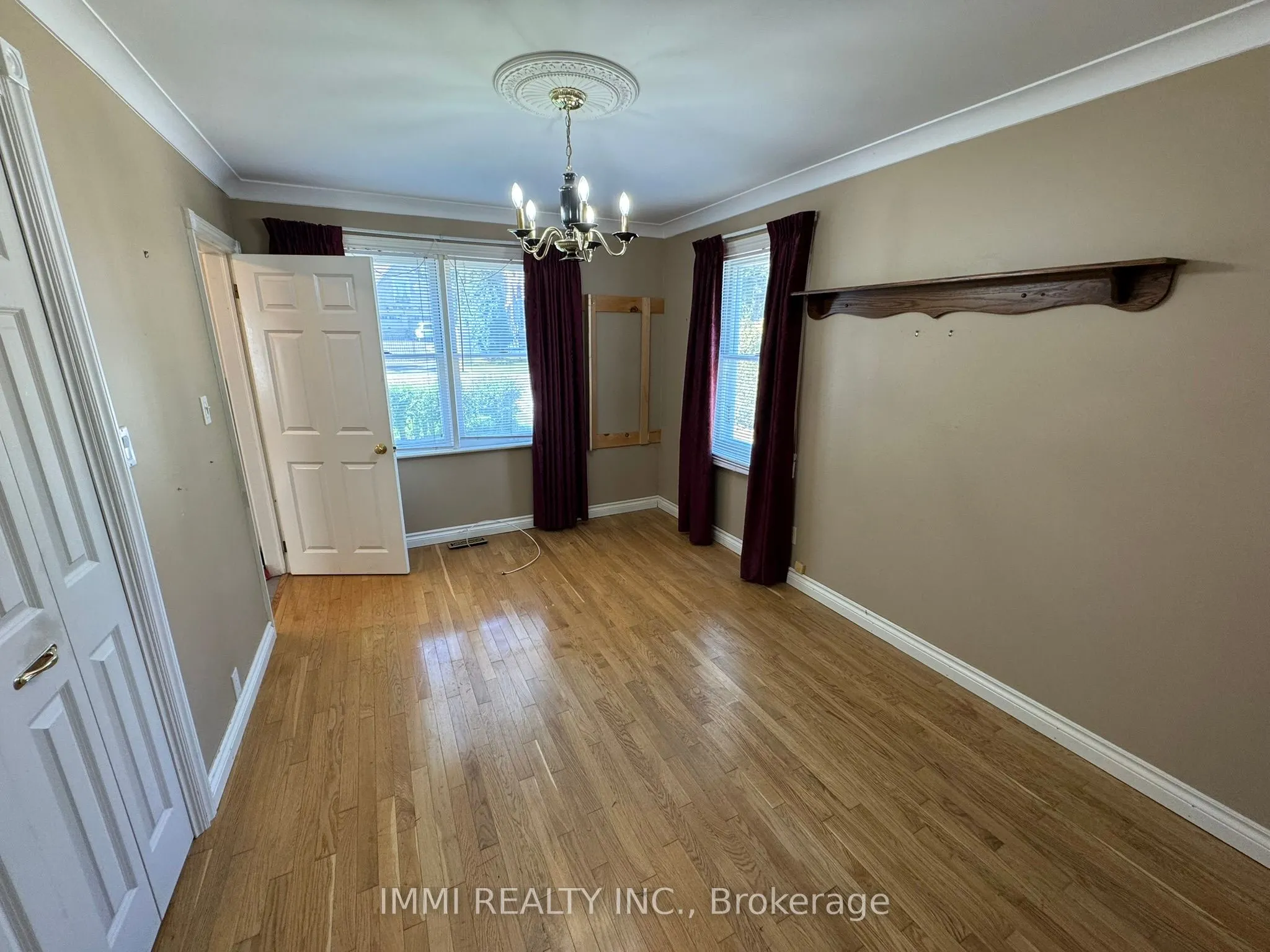 23 Yongeview Avenue