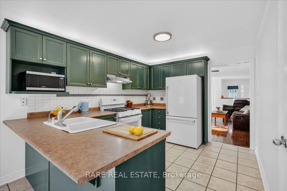 1069 Corrie Street