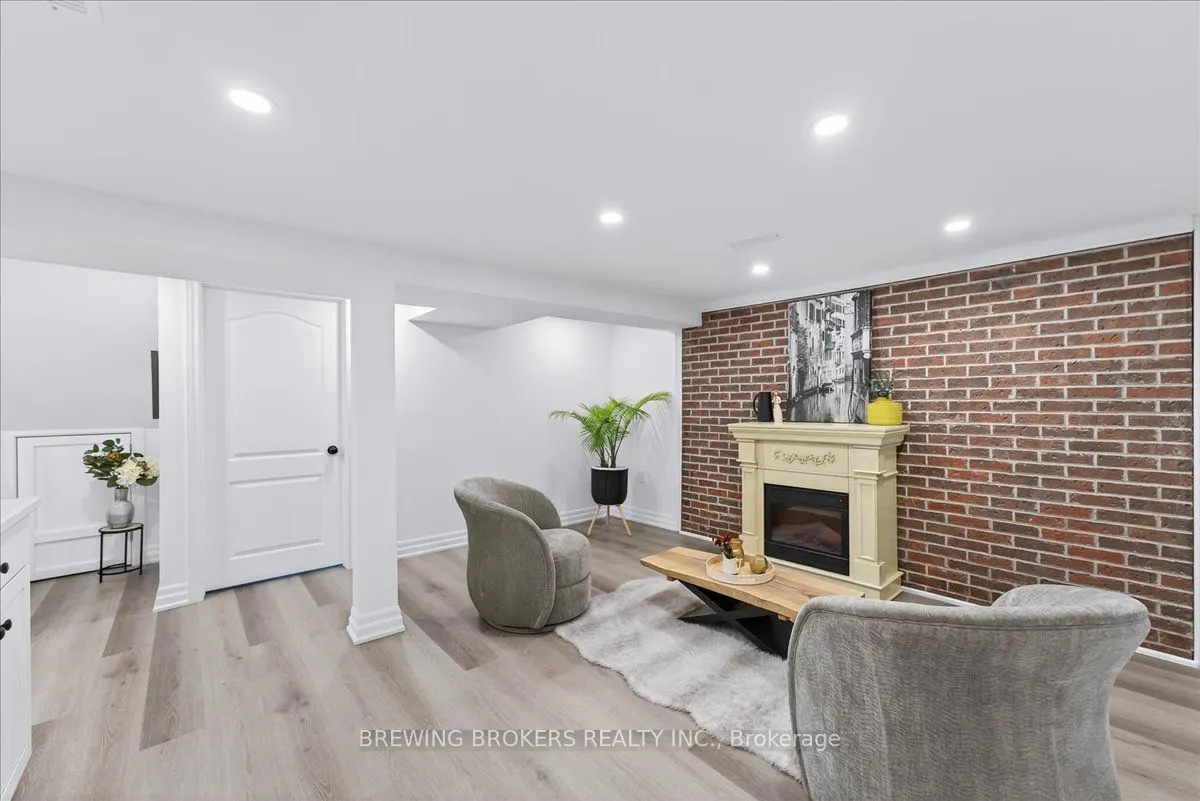 261 Nelson Crescent