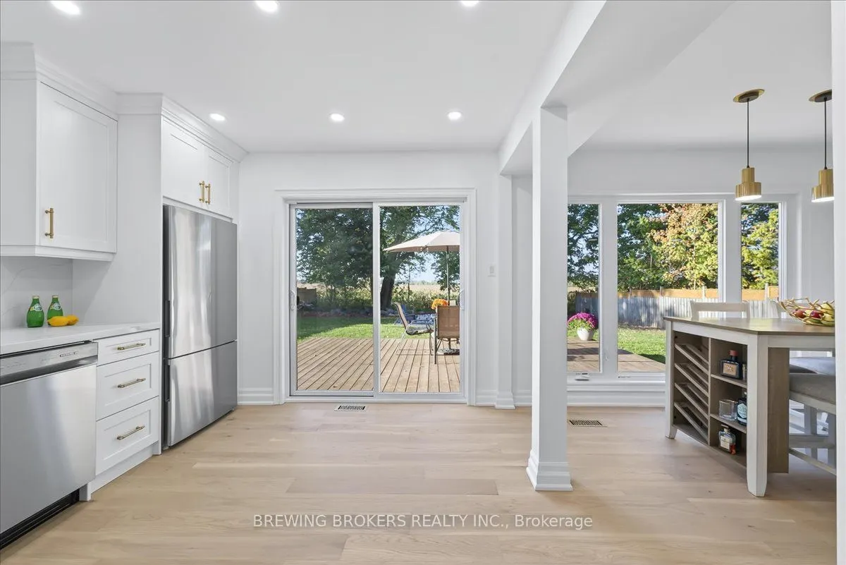 261 Nelson Crescent