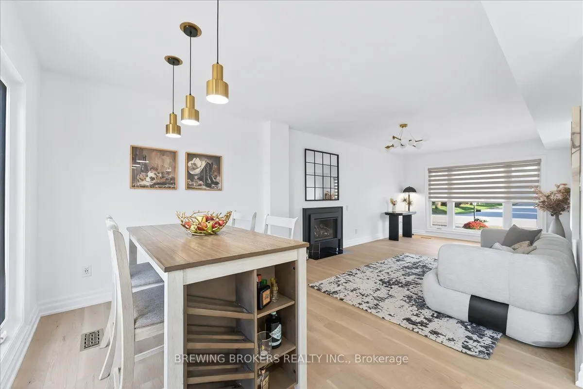 261 Nelson Crescent