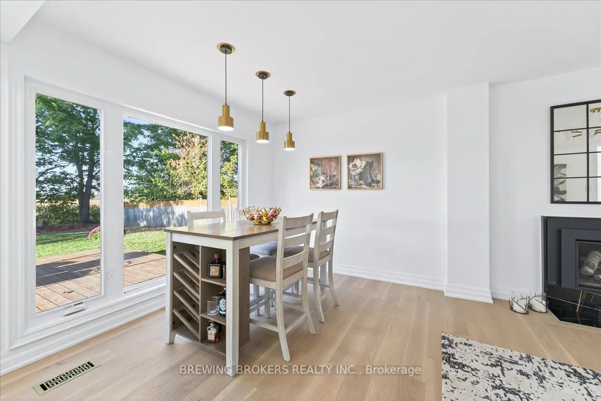261 Nelson Crescent