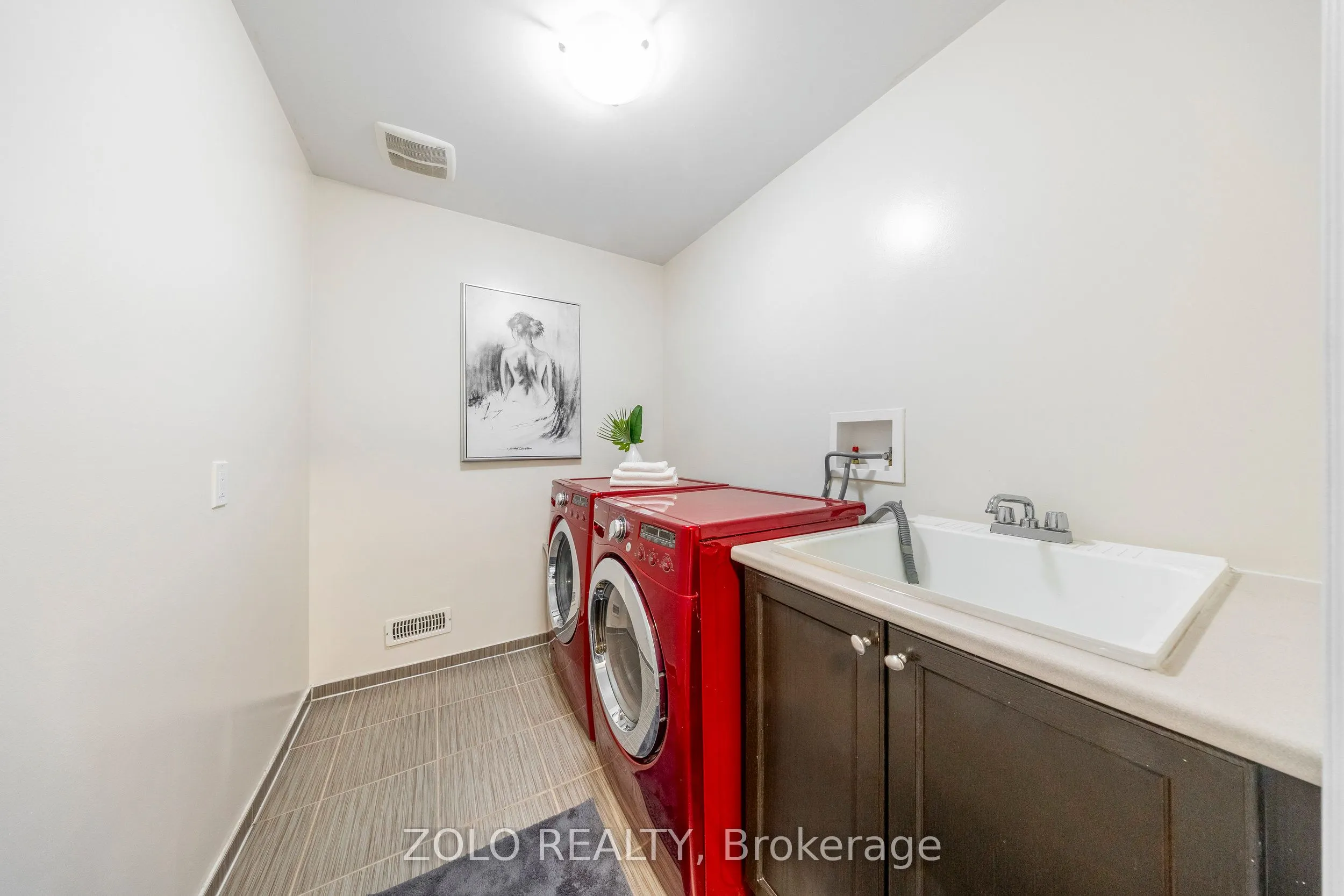 11 John Davis Gate