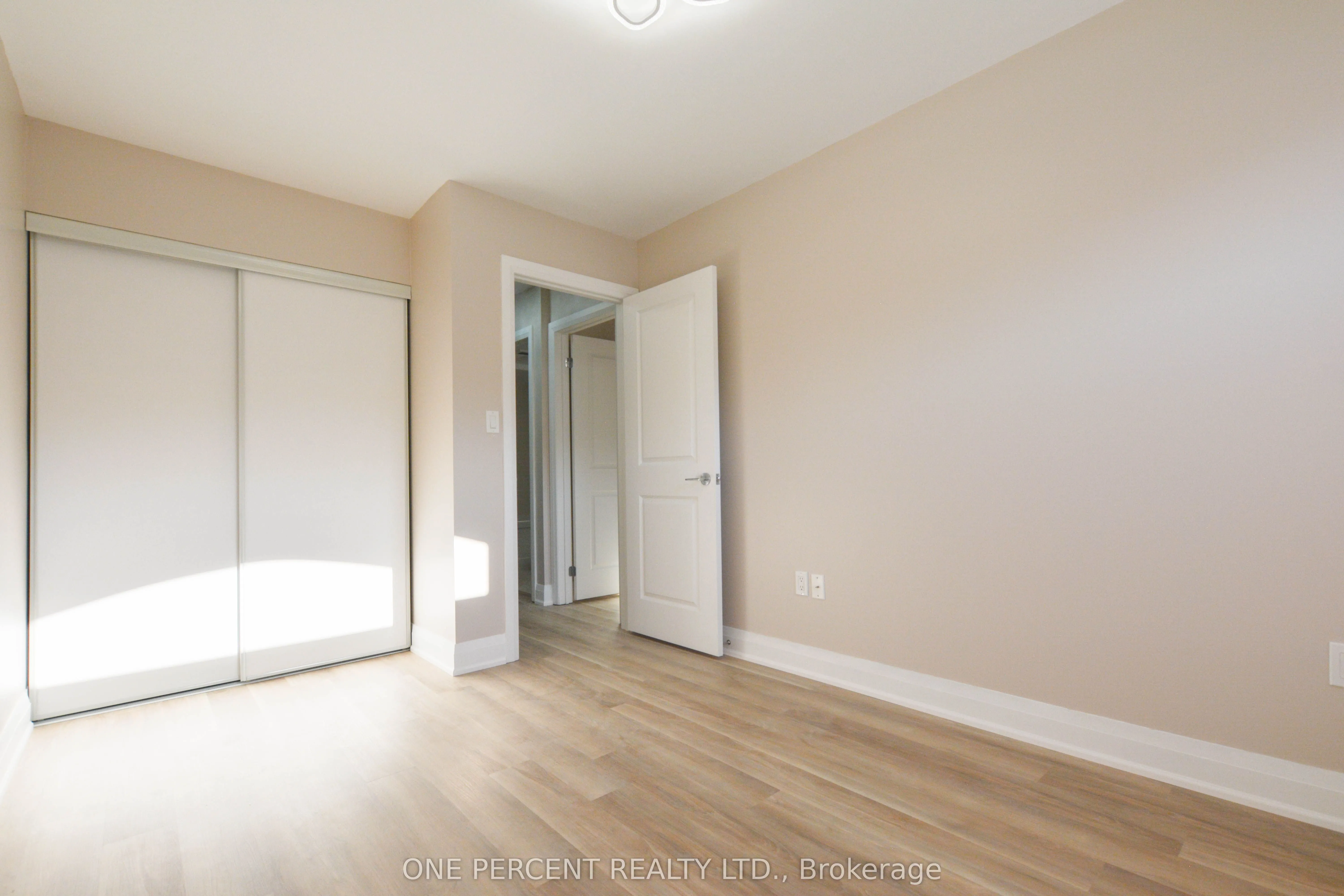 320 John Street, #201