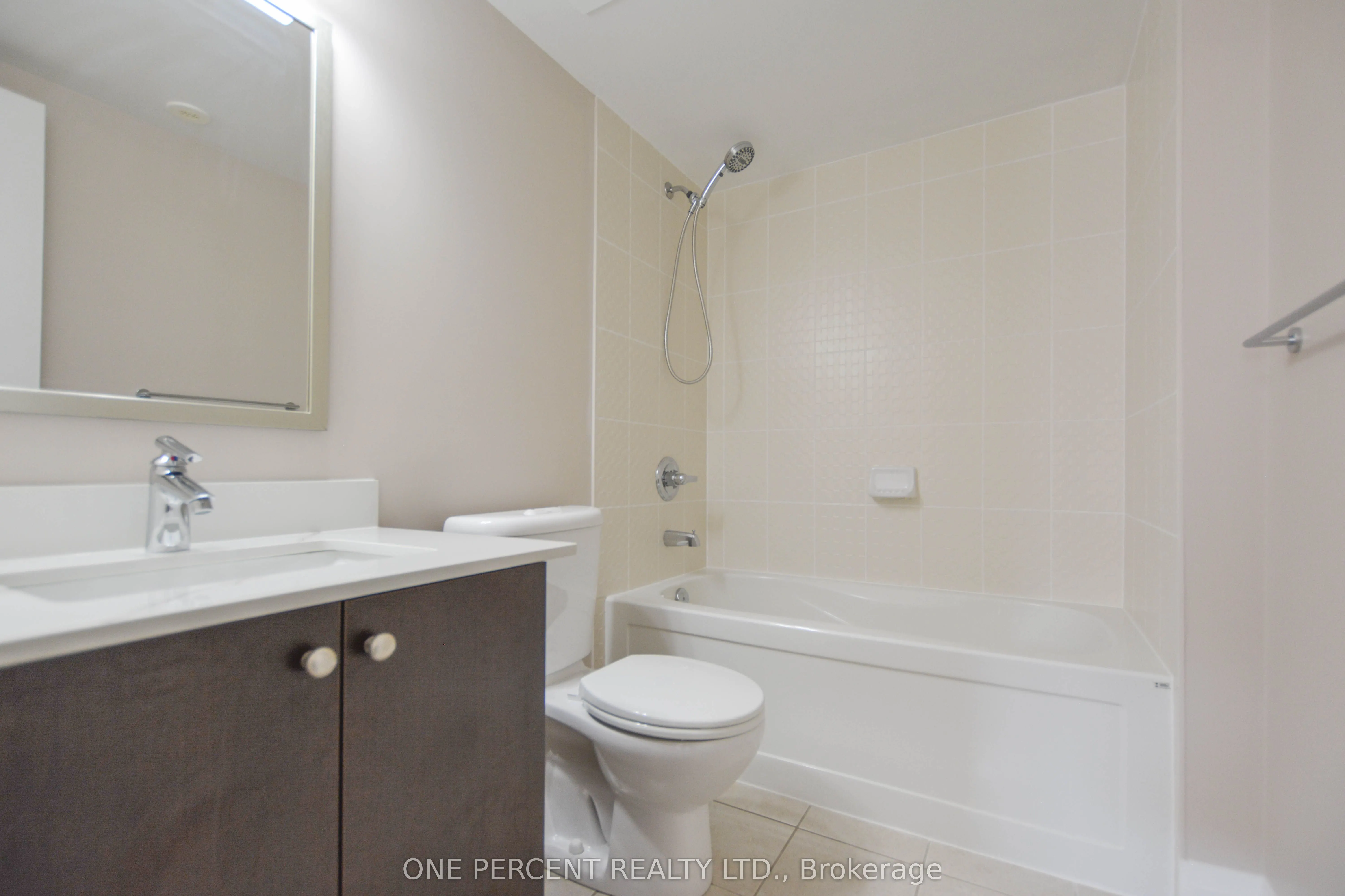 320 John Street, #201