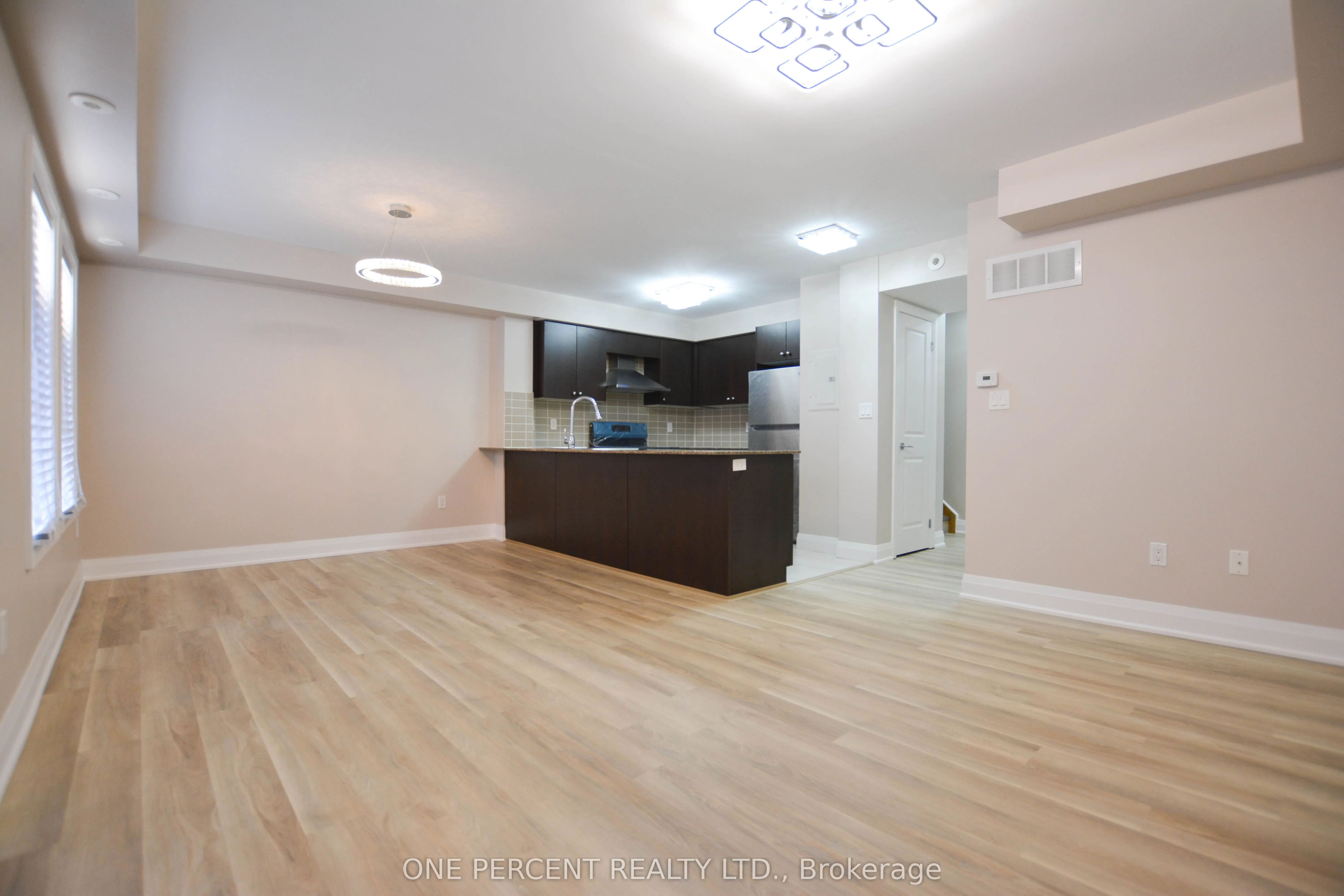 320 John Street, #201