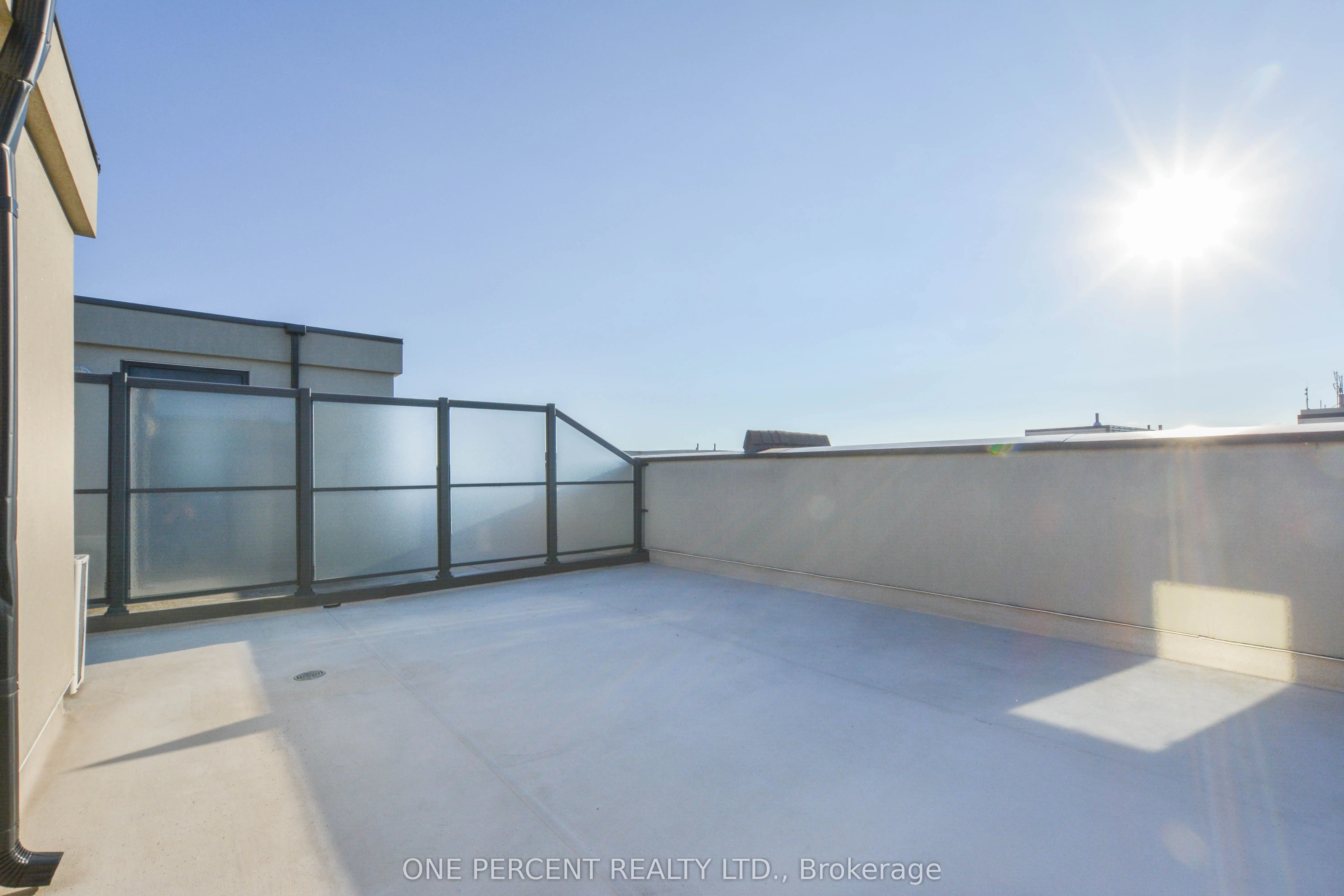 320 John Street, #201
