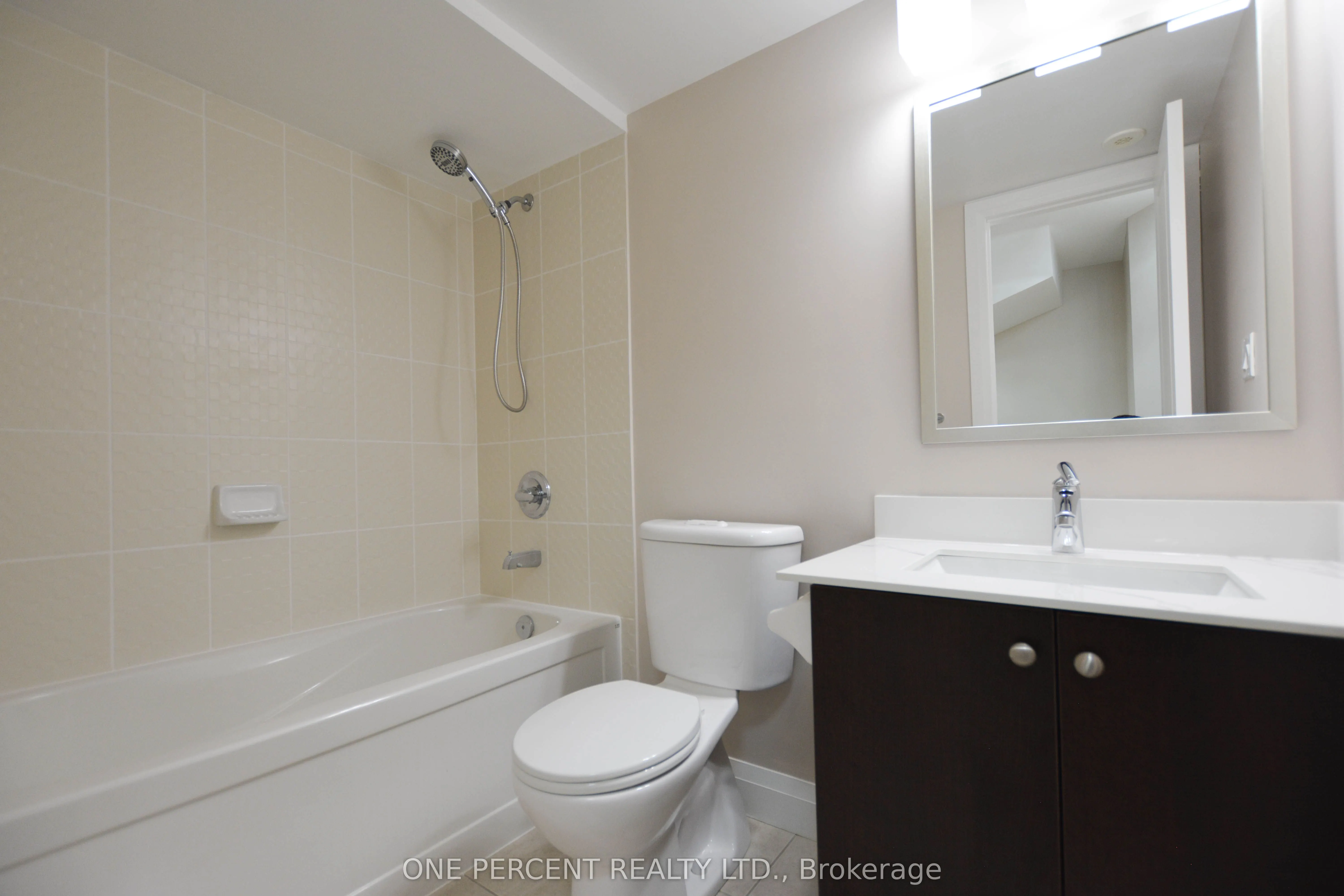 320 John Street, #201