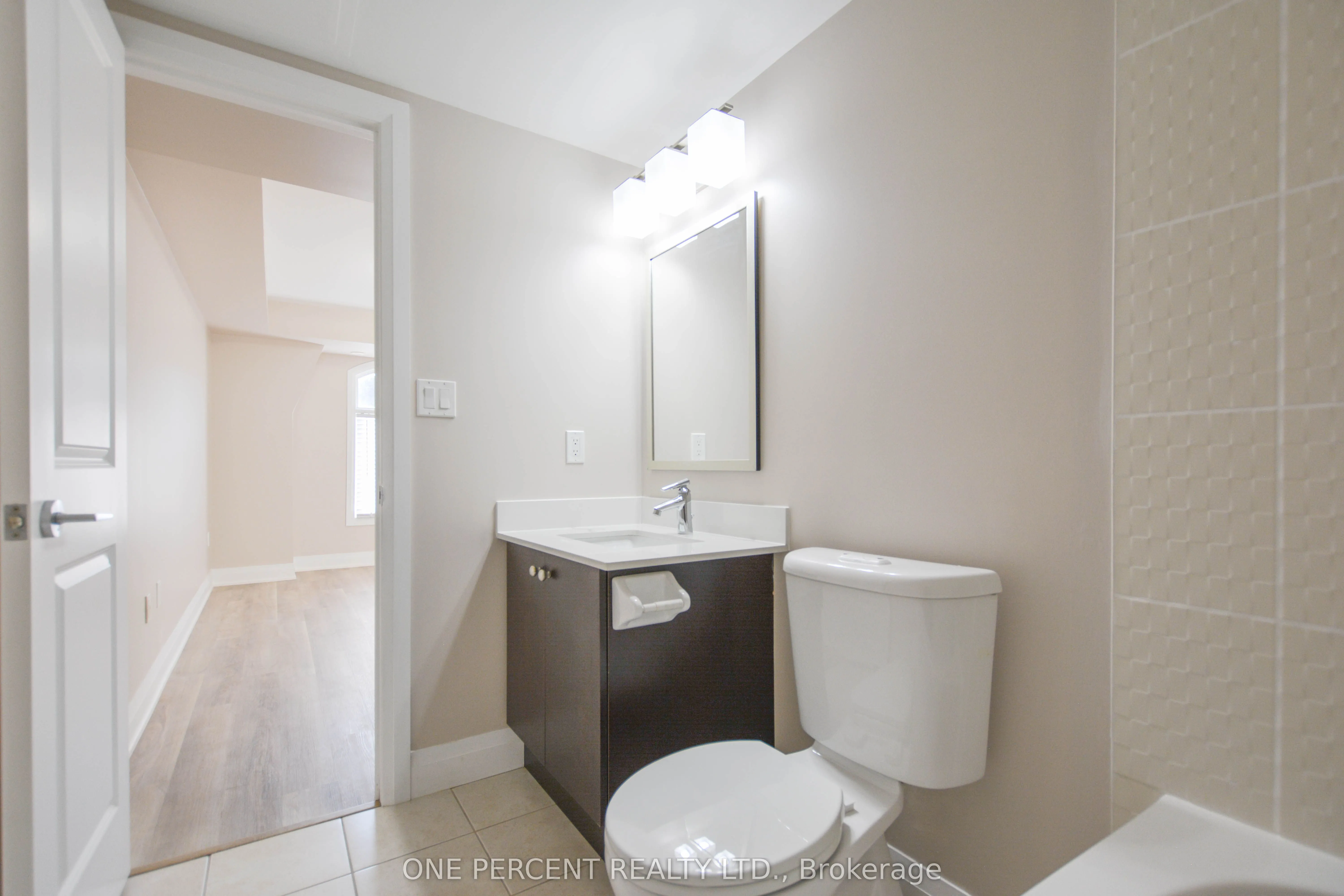 320 John Street, #201