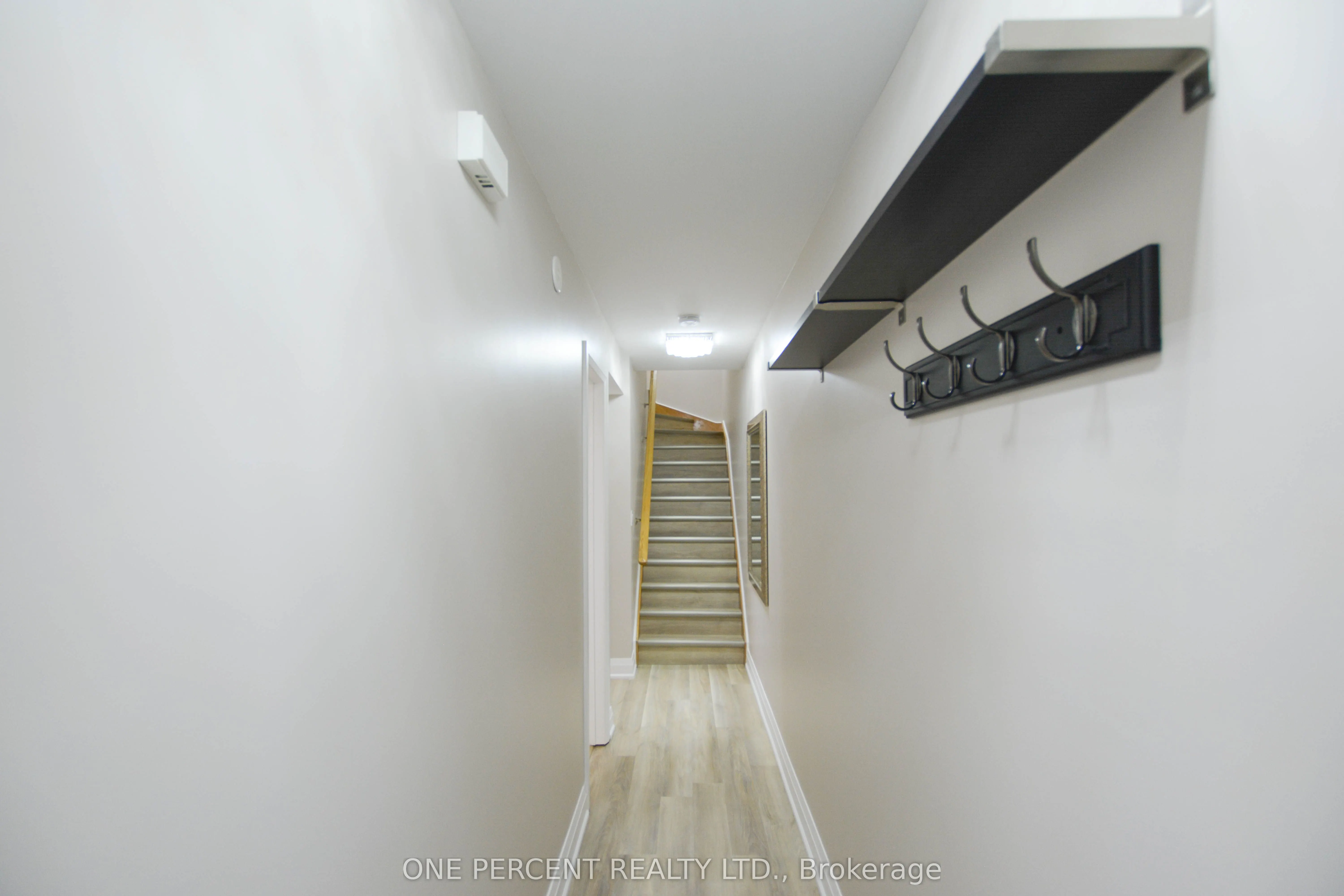 320 John Street, #201