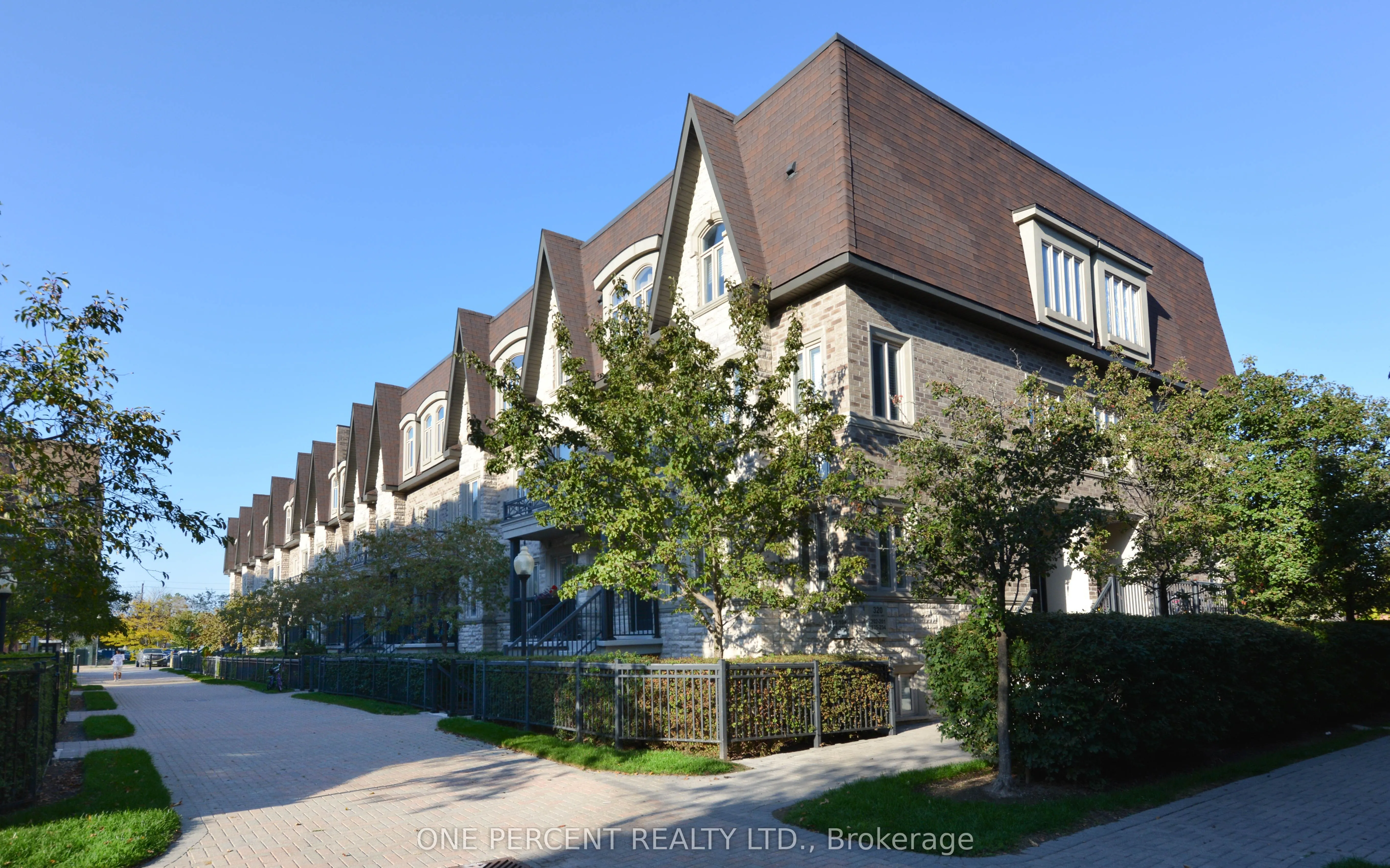 320 John Street, #201