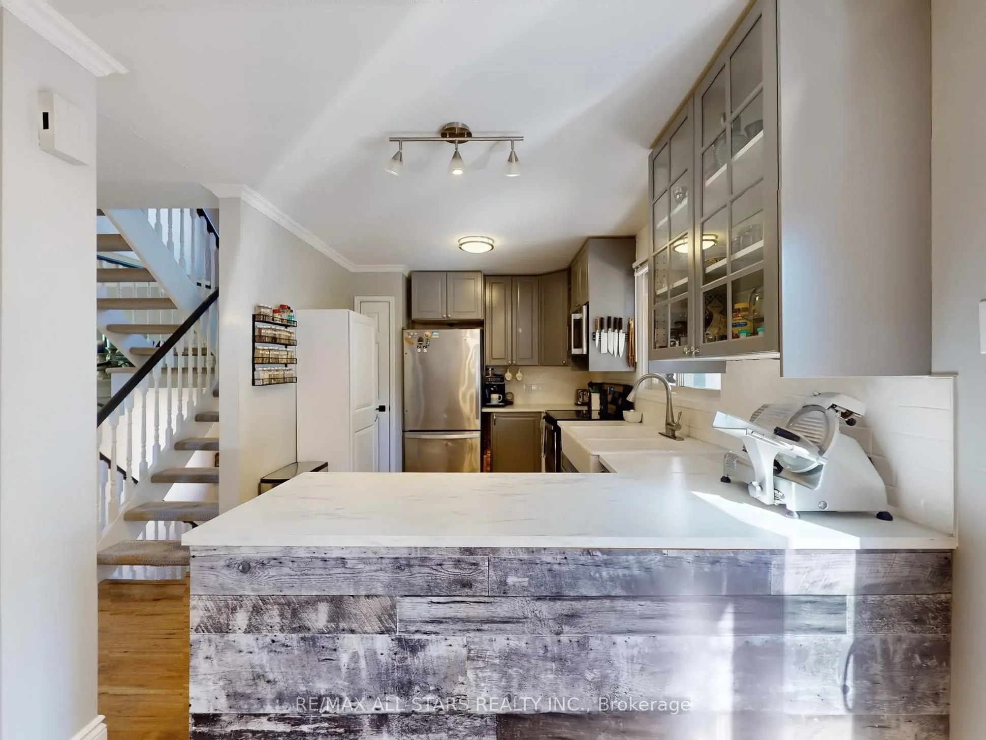 21 Annamaria Drive