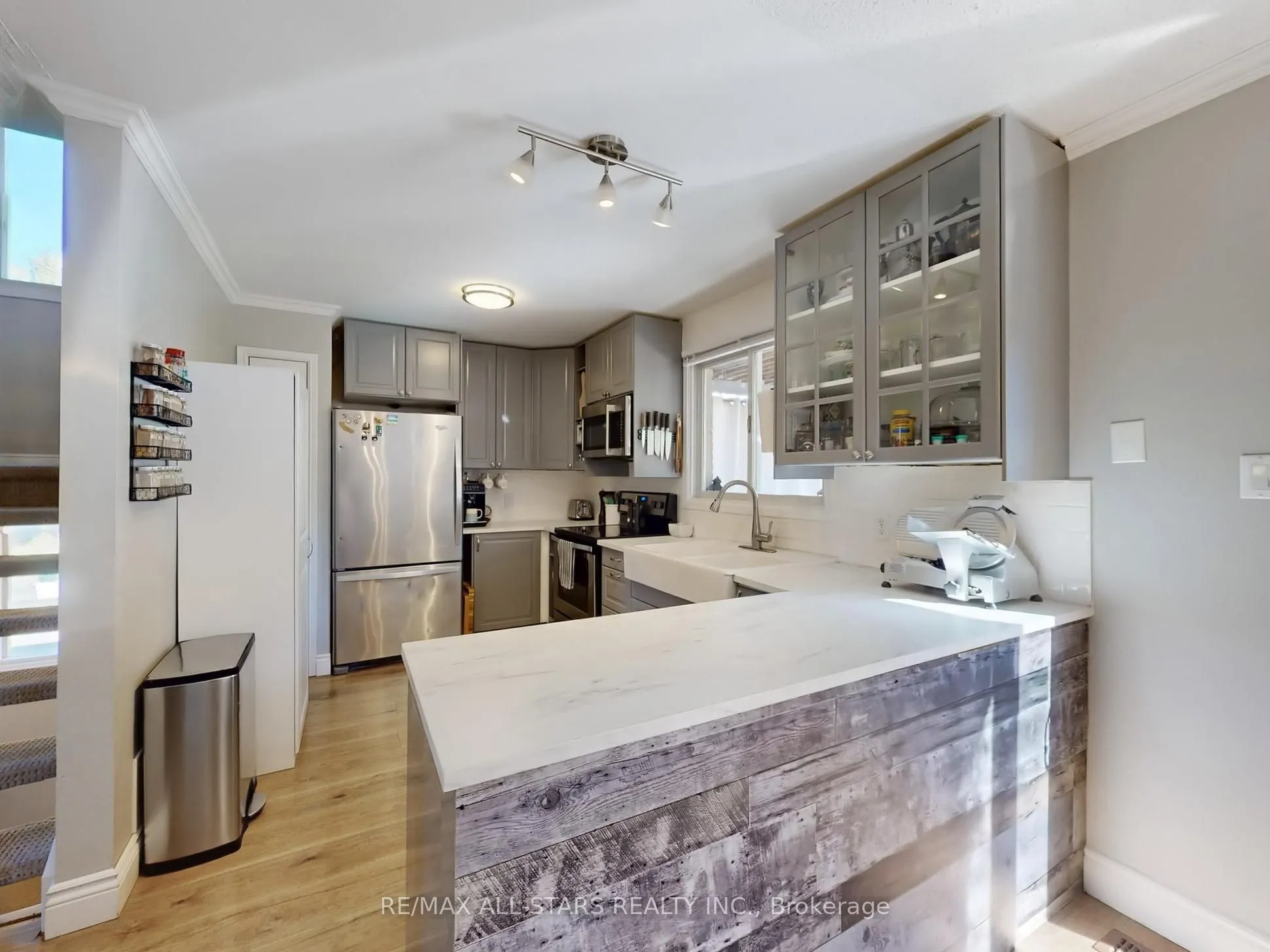 21 Annamaria Drive