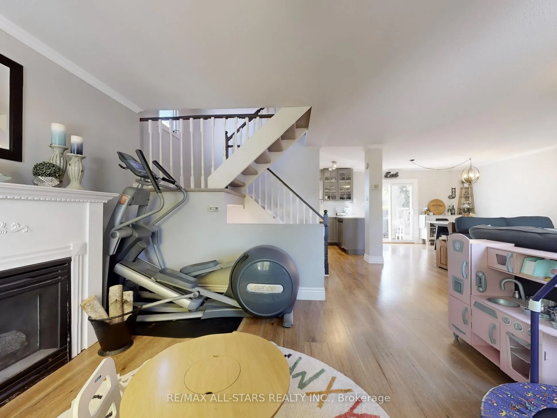 21 Annamaria Drive