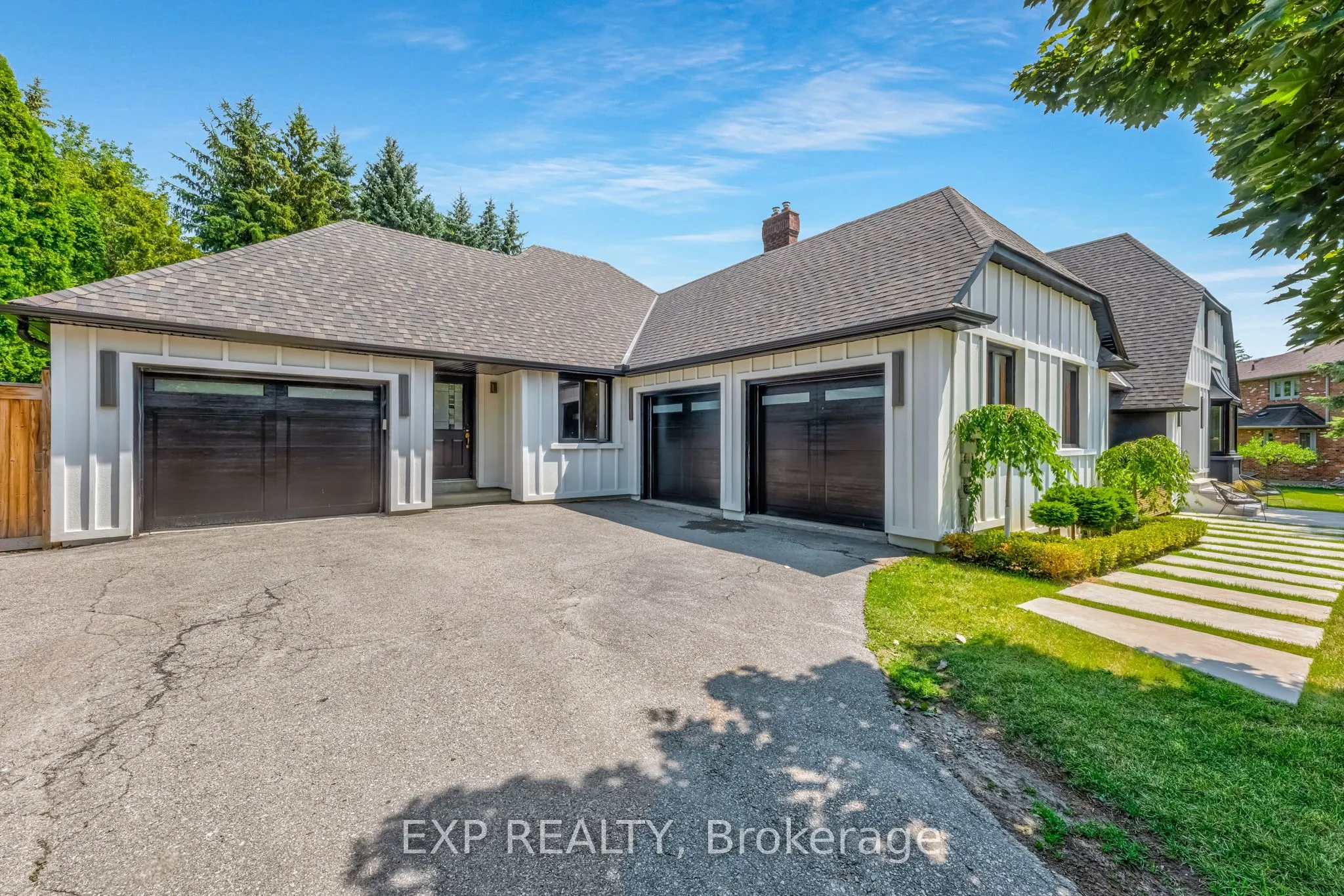 17 Chamberlain Court