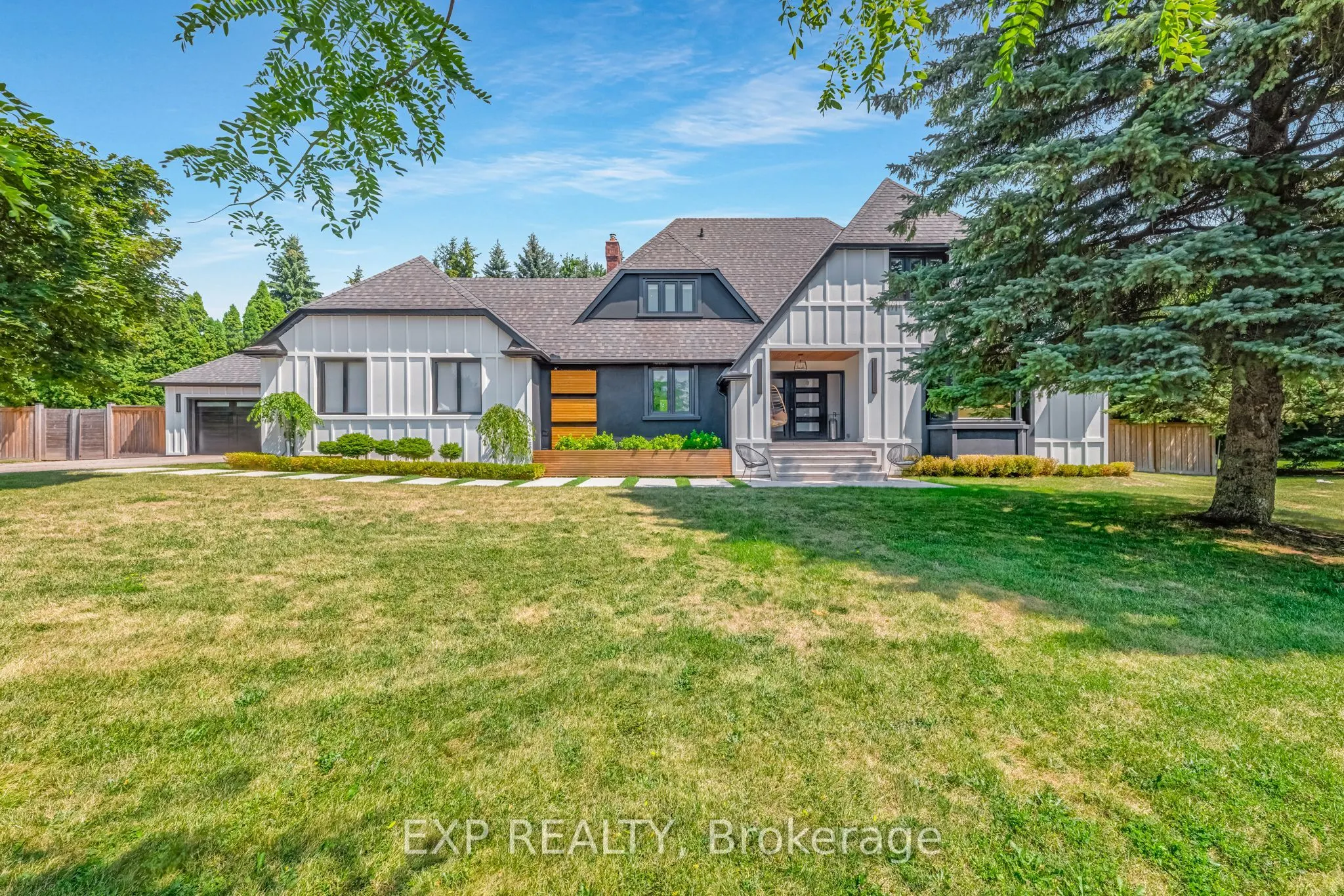 17 Chamberlain Court