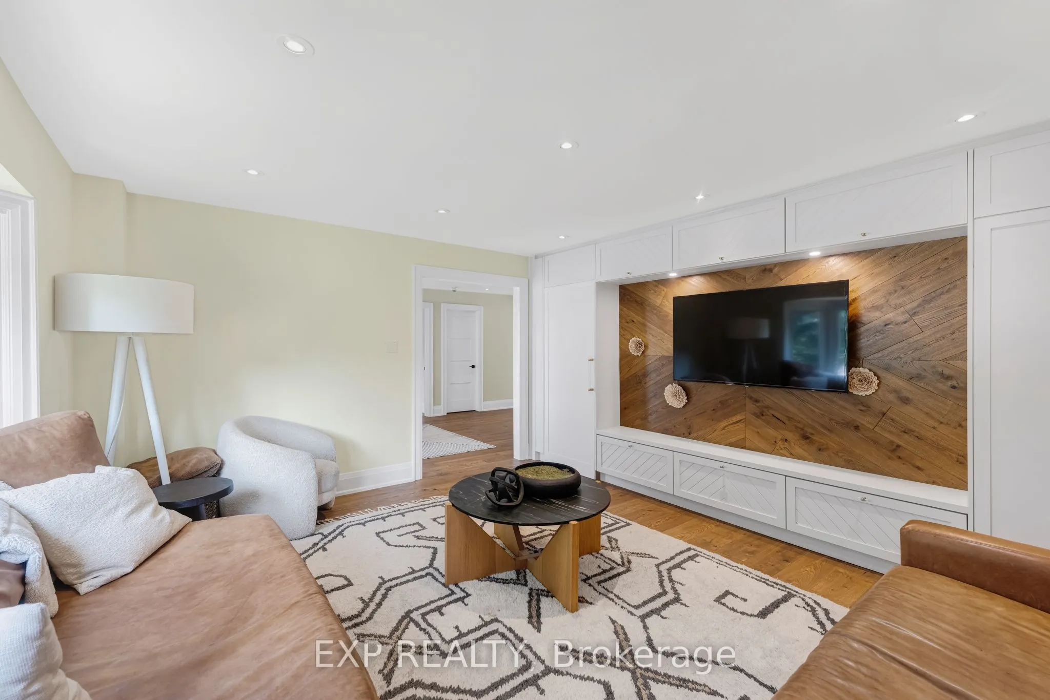 17 Chamberlain Court