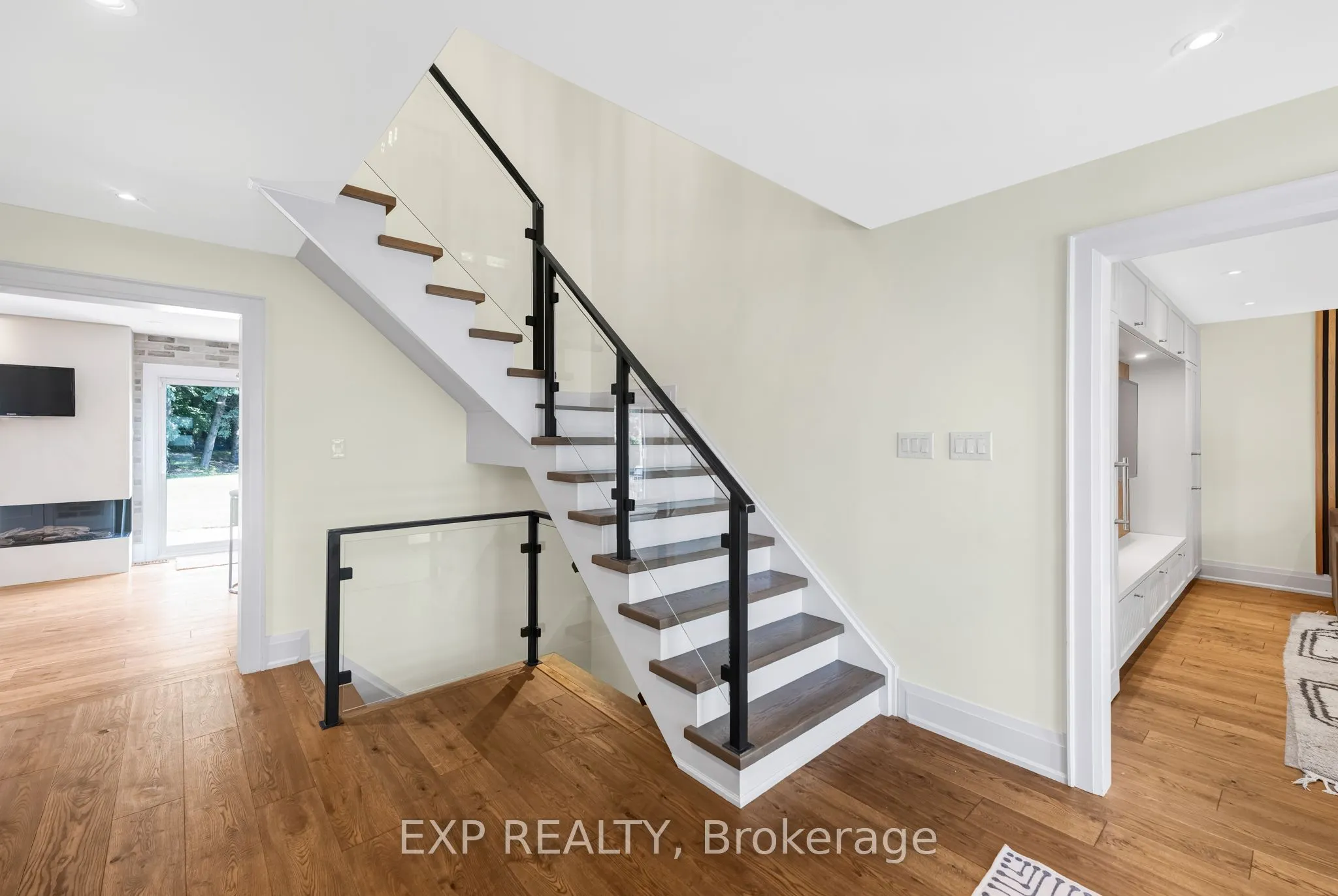 17 Chamberlain Court