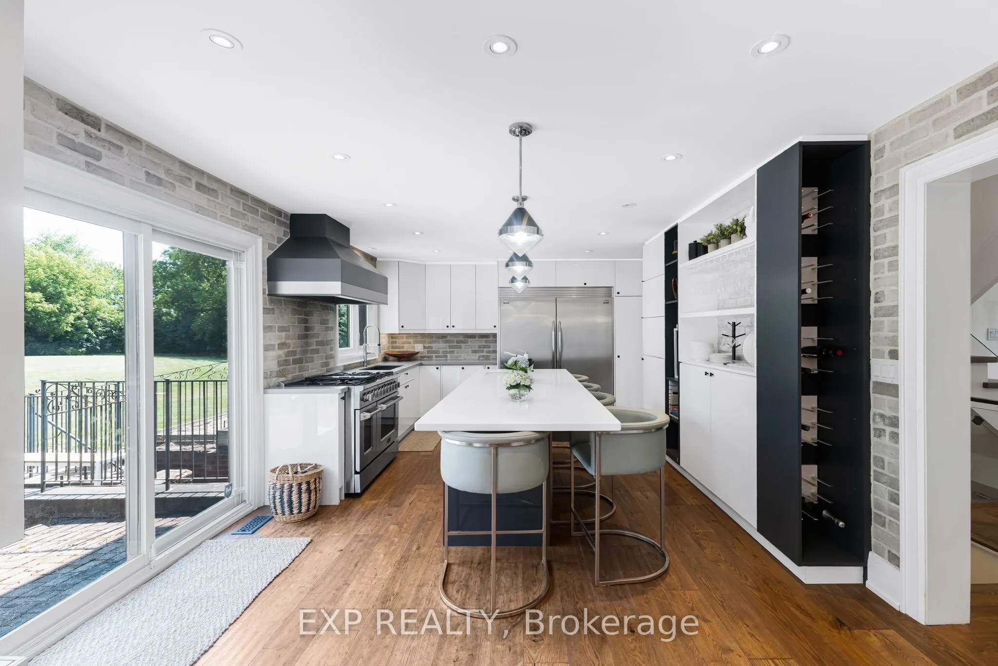 17 Chamberlain Court