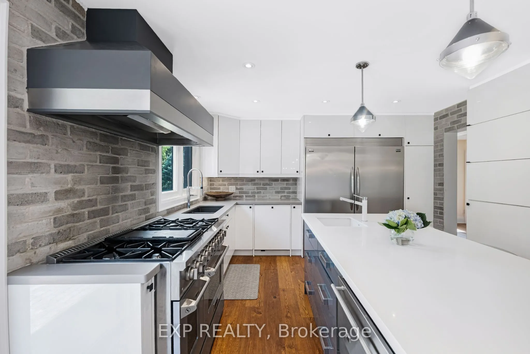 17 Chamberlain Court